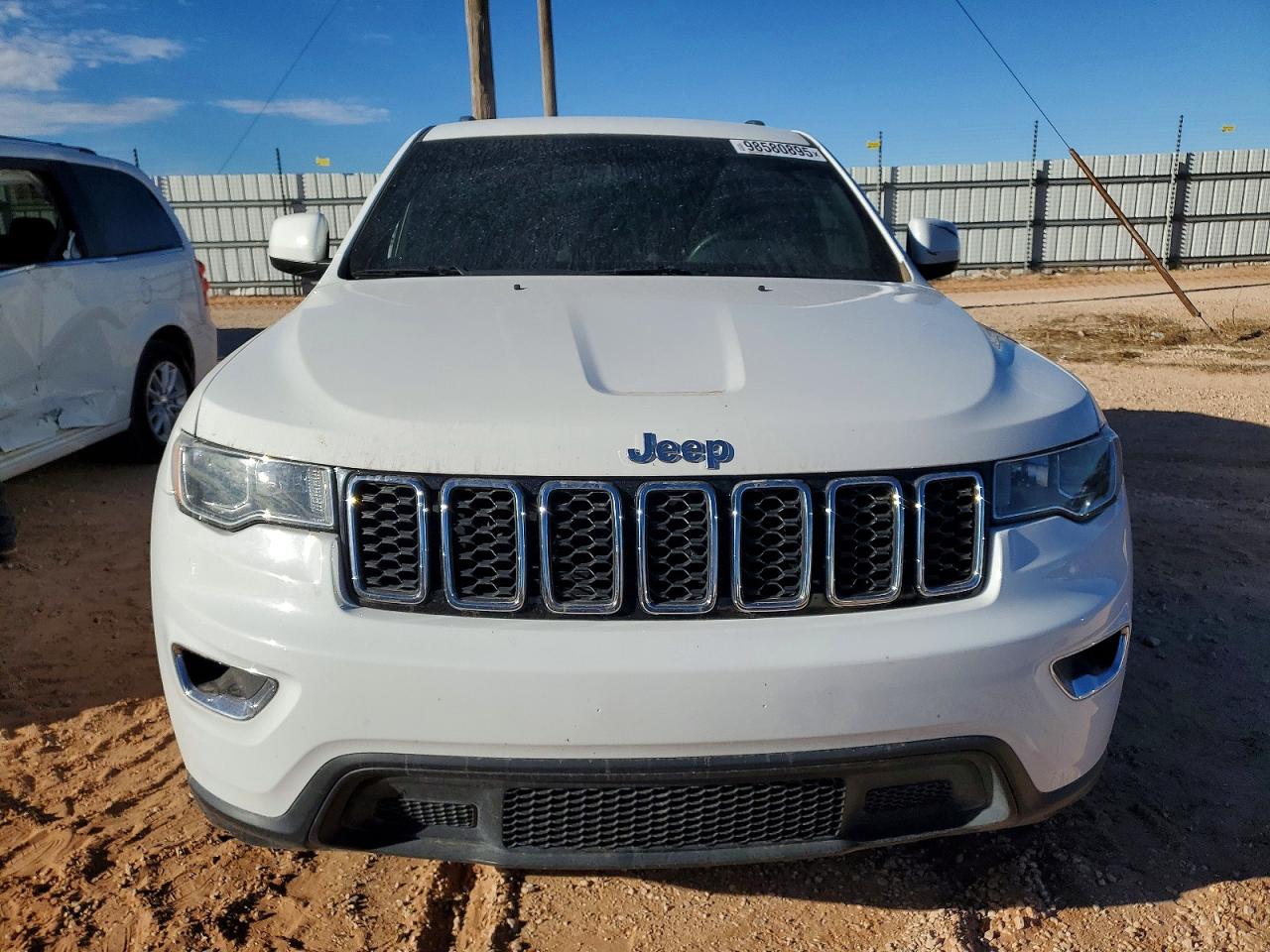 2019 JEEP GRAND CHEROKEE LAREDO photo 5