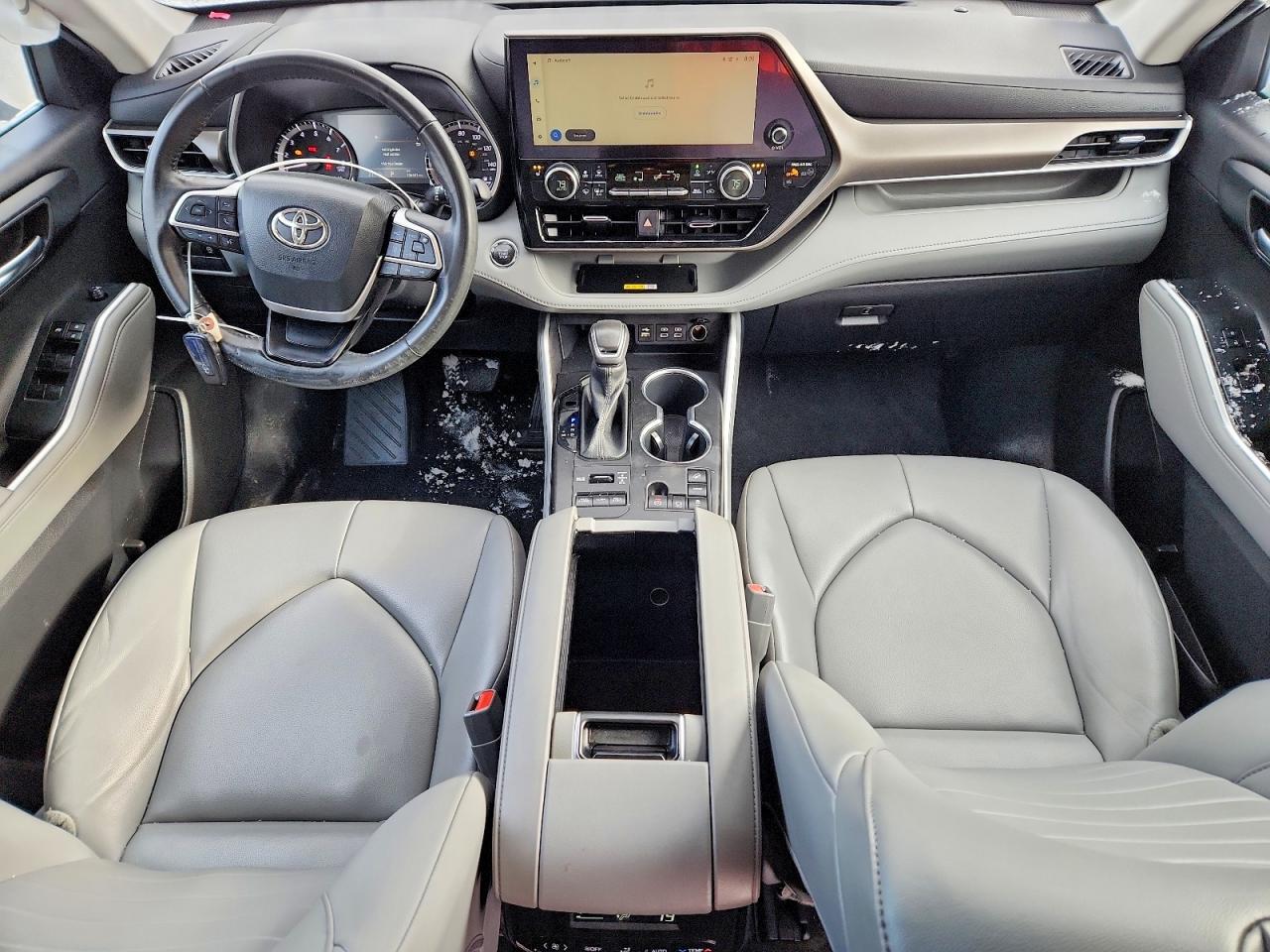 2023 TOYOTA HIGHLANDER L photo 8