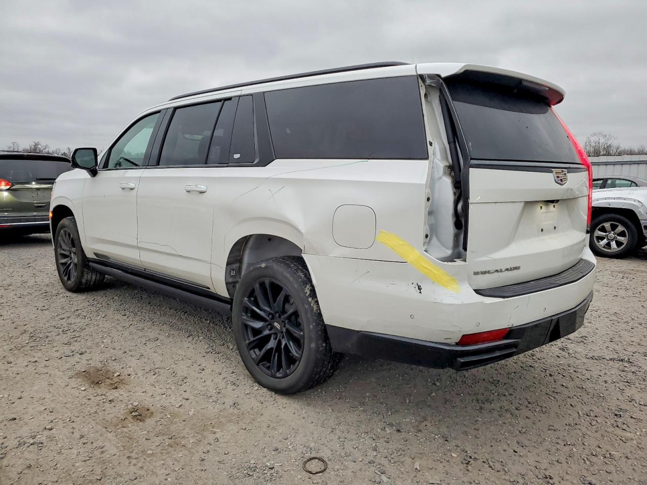 2021 CADILLAC ESCALADE ESV SPORT PLATINUM photo 2