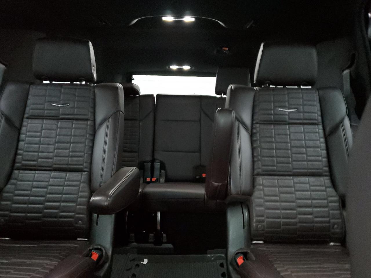 2021 CADILLAC ESCALADE ESV SPORT PLATINUM photo 10