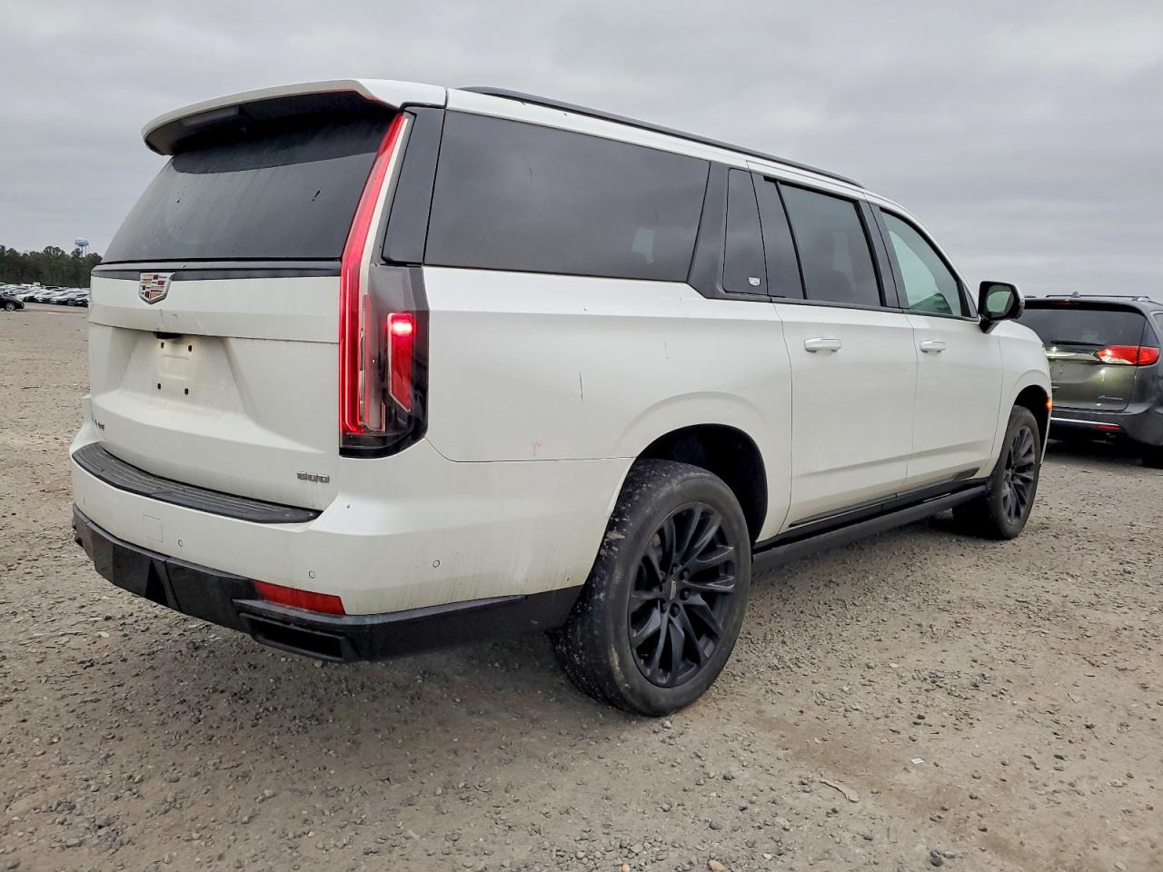 2021 CADILLAC ESCALADE ESV SPORT PLATINUM photo 3