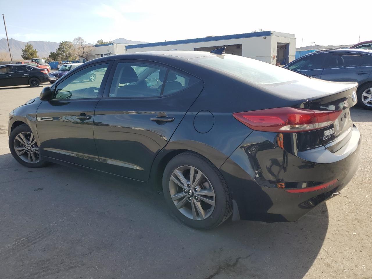 2018 HYUNDAI ELANTRA SEL photo 2