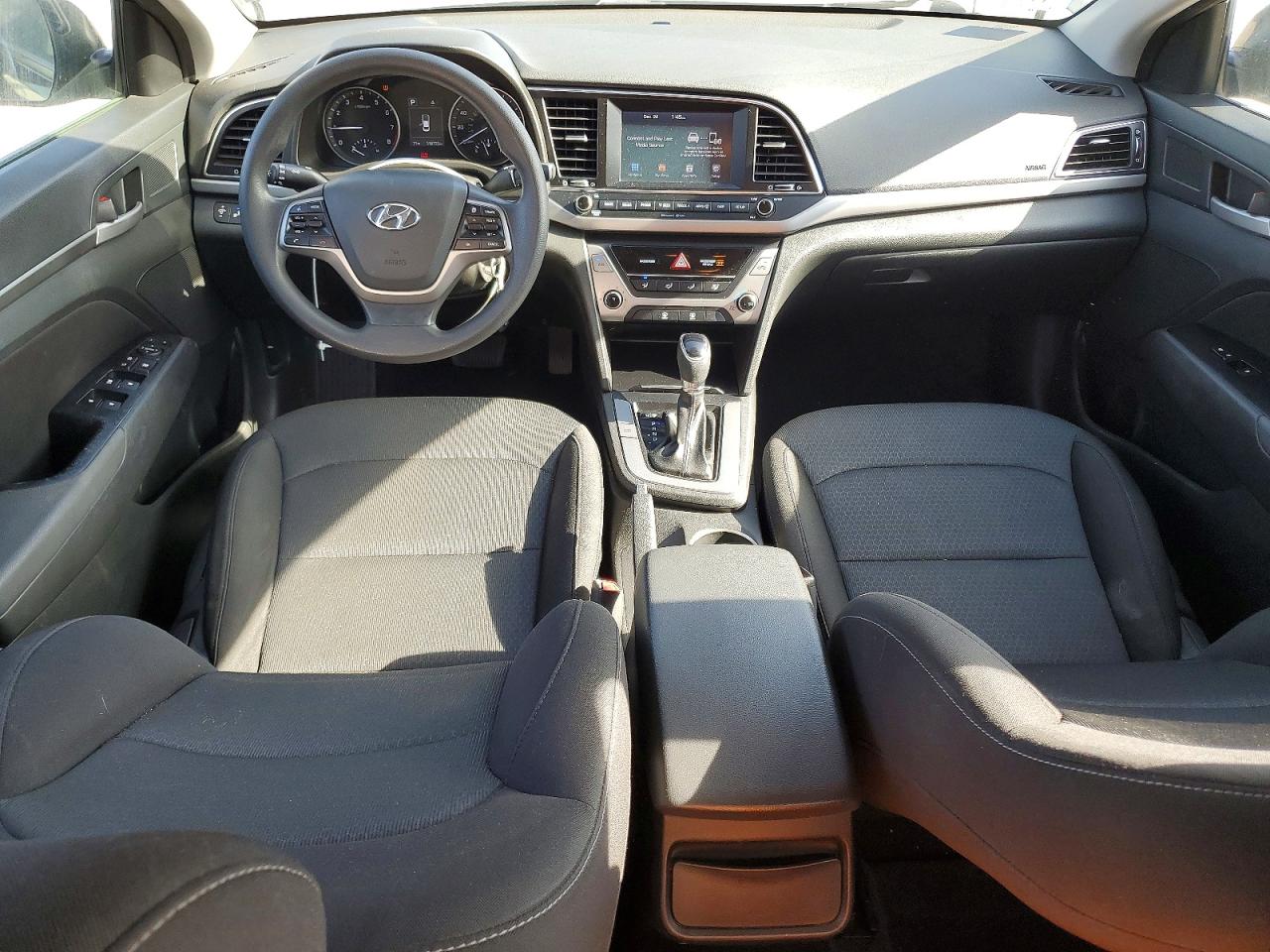2018 HYUNDAI ELANTRA SEL photo 8
