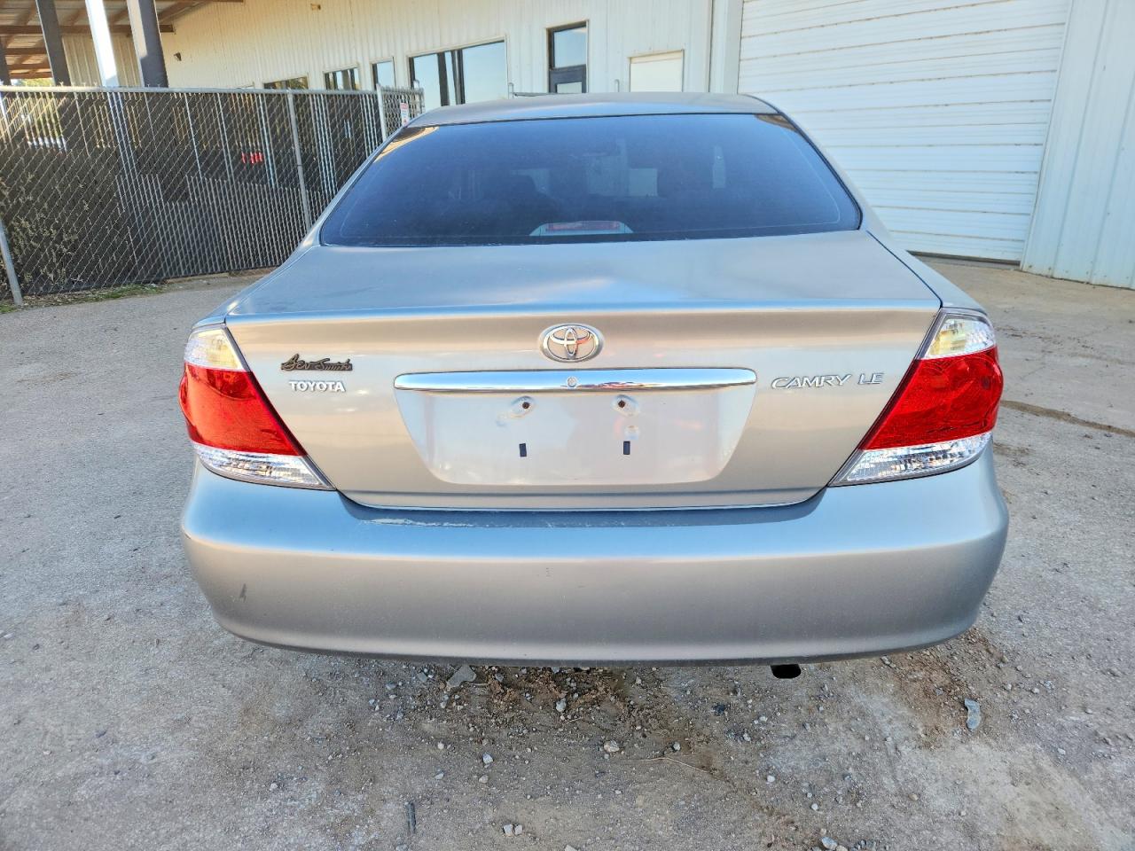 2006 TOYOTA CAMRY LE photo 6