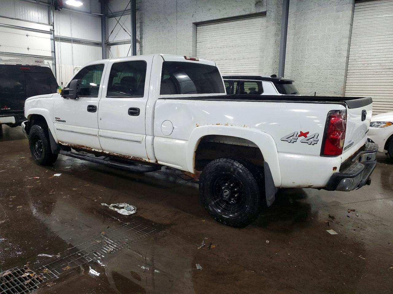2004 CHEVROLET SILVERADO K2500 HEAVY DUTY photo 2