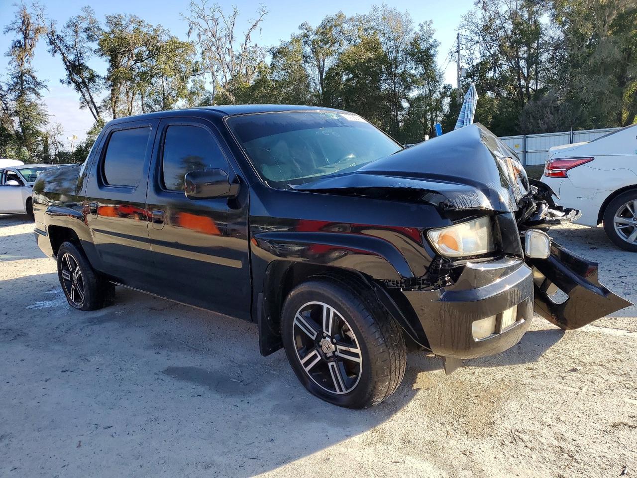 2013 HONDA RIDGELINE SPORT photo 4