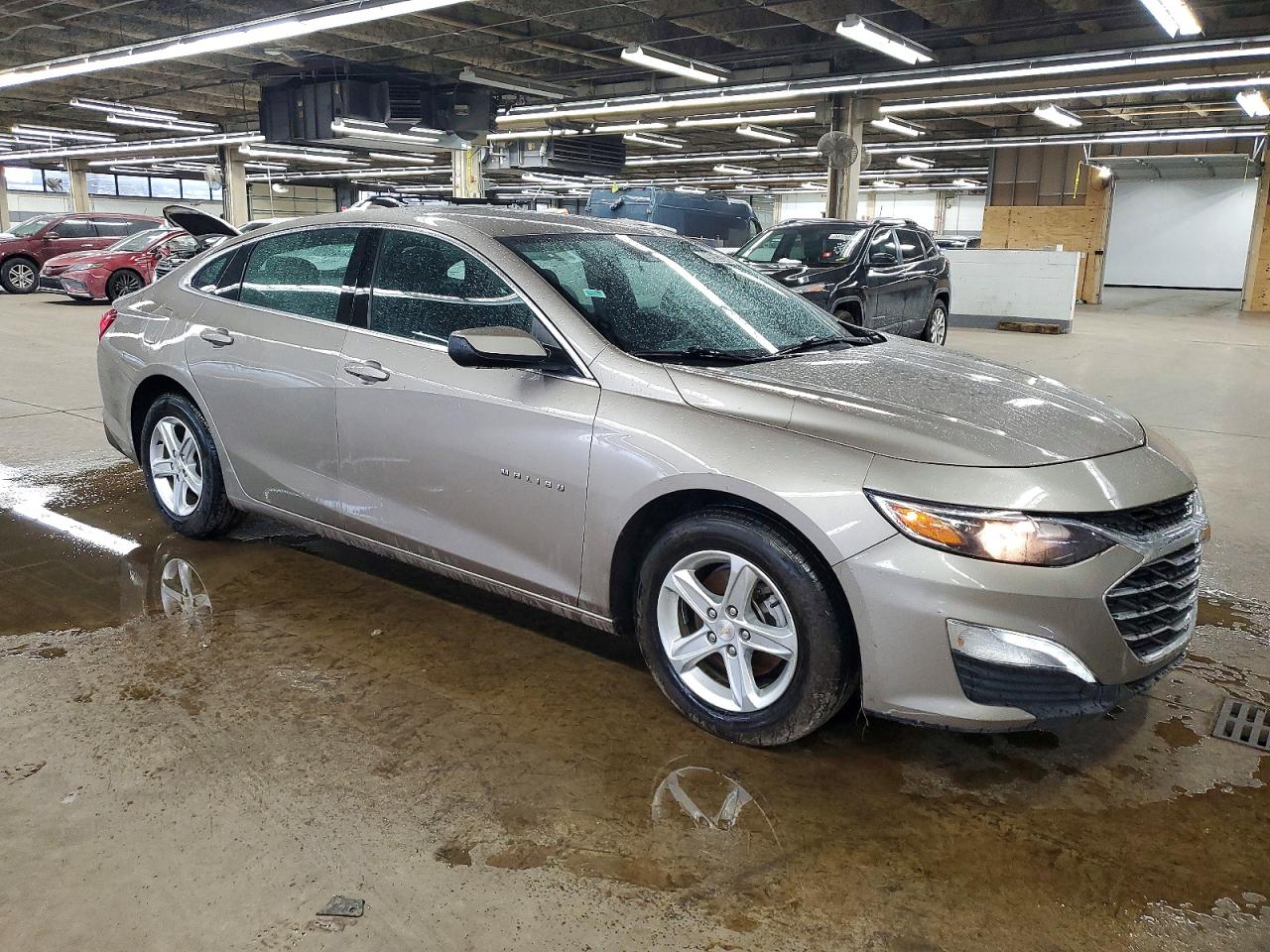2023 CHEVROLET MALIBU LT photo 4