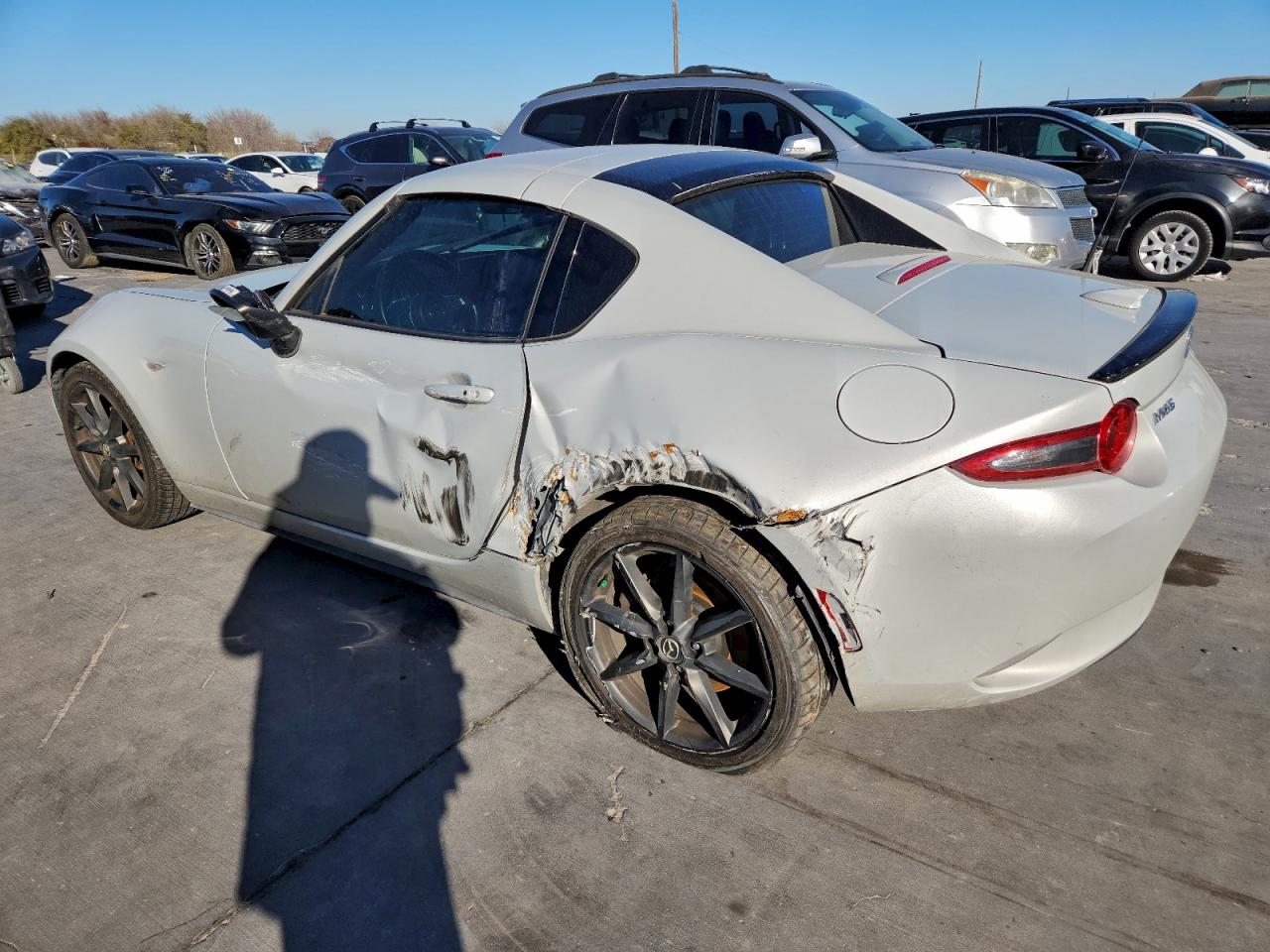 2017 MAZDA MX-5 MIATA CLUB photo 2