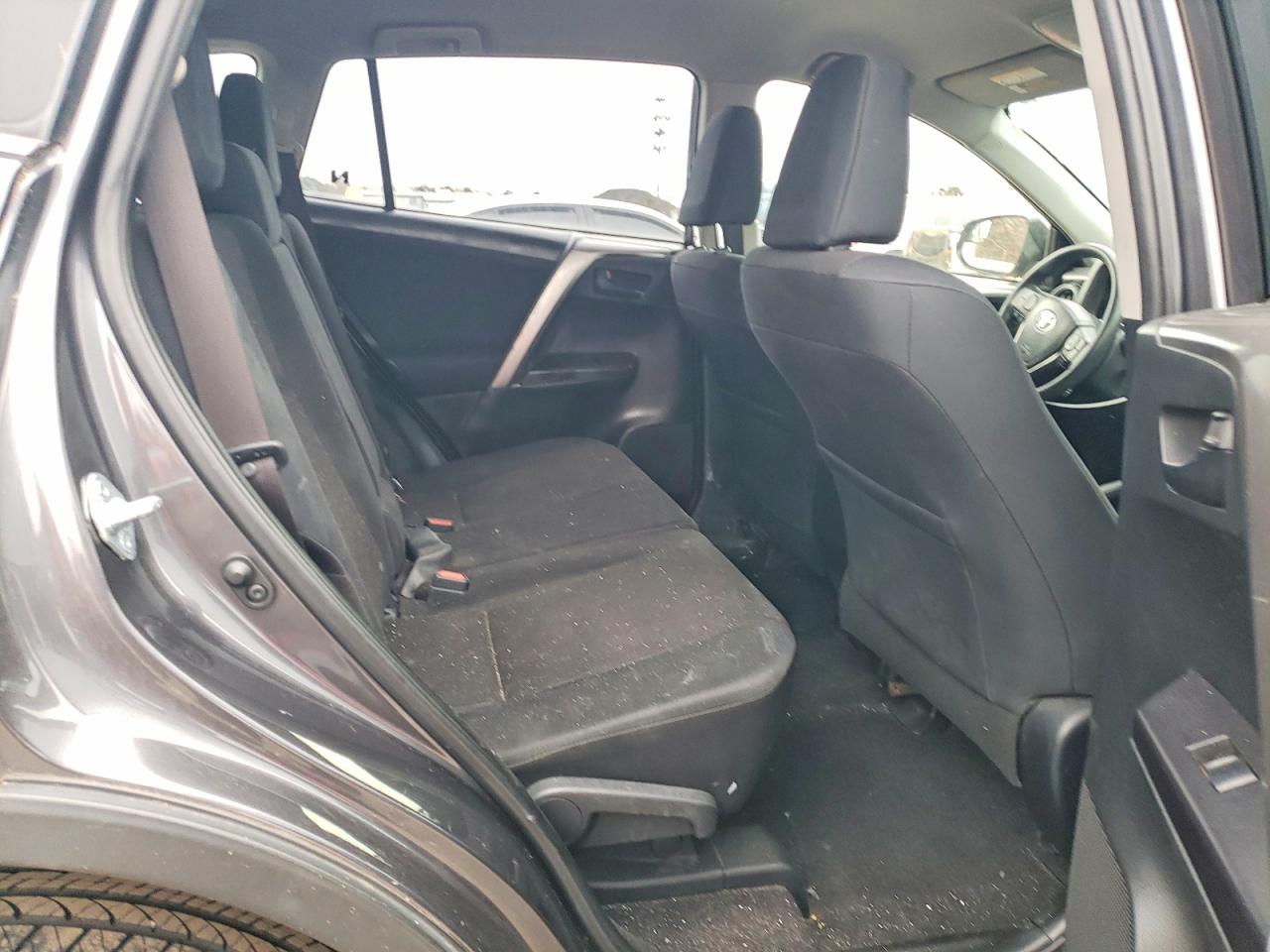 2017 TOYOTA RAV4 LE photo 11