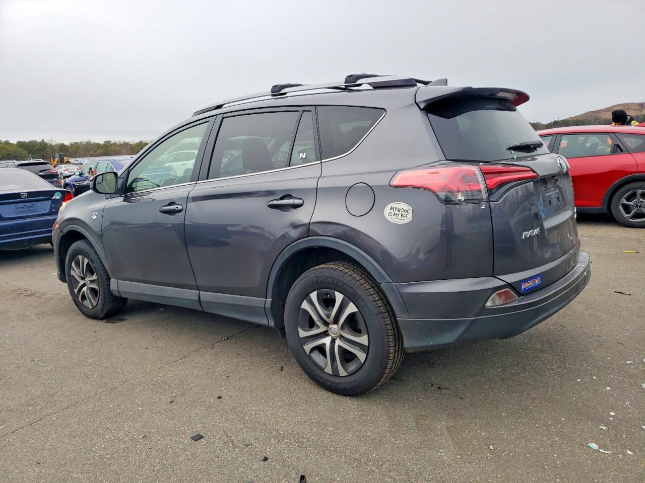 2017 TOYOTA RAV4 LE photo 2