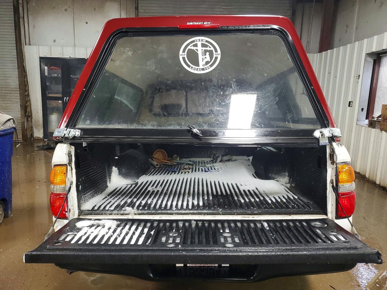 2002 TOYOTA TACOMA photo 10