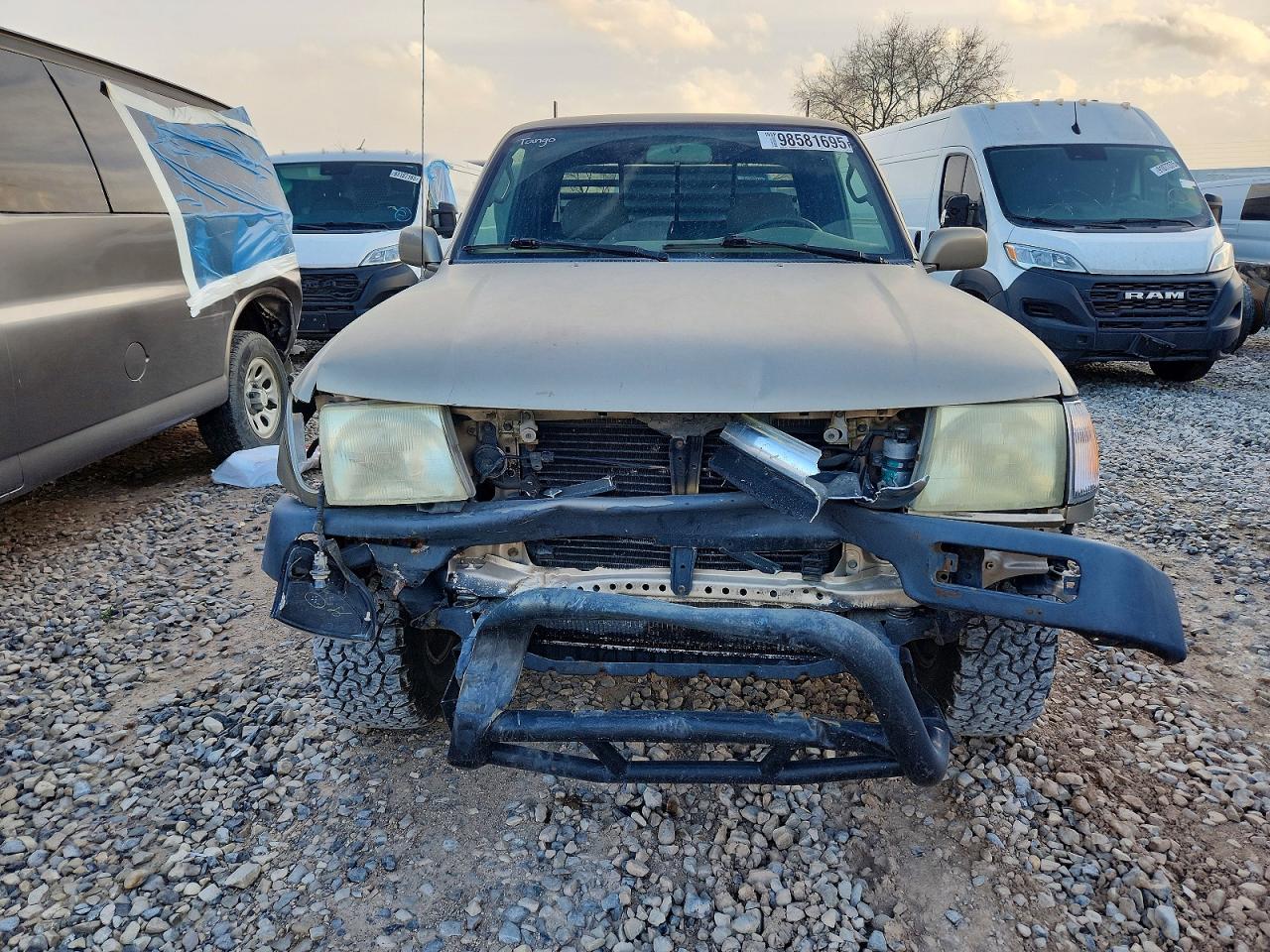 1999 TOYOTA TACOMA XTRACAB photo 13