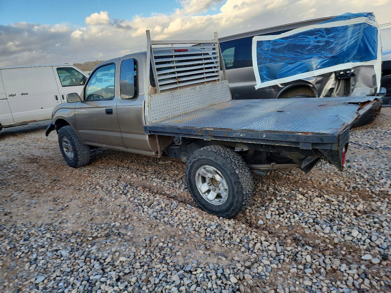 1999 TOYOTA TACOMA XTRACAB photo 4
