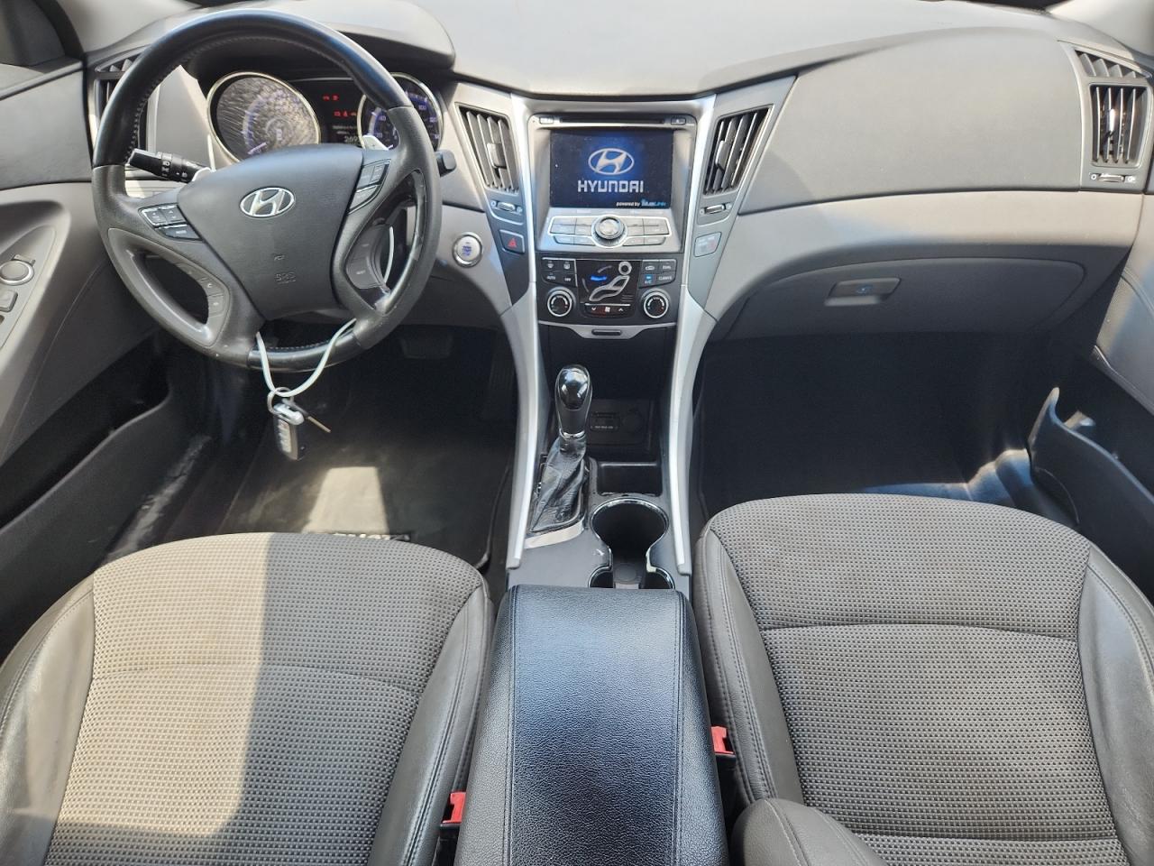 2012 HYUNDAI SONATA SE photo 15
