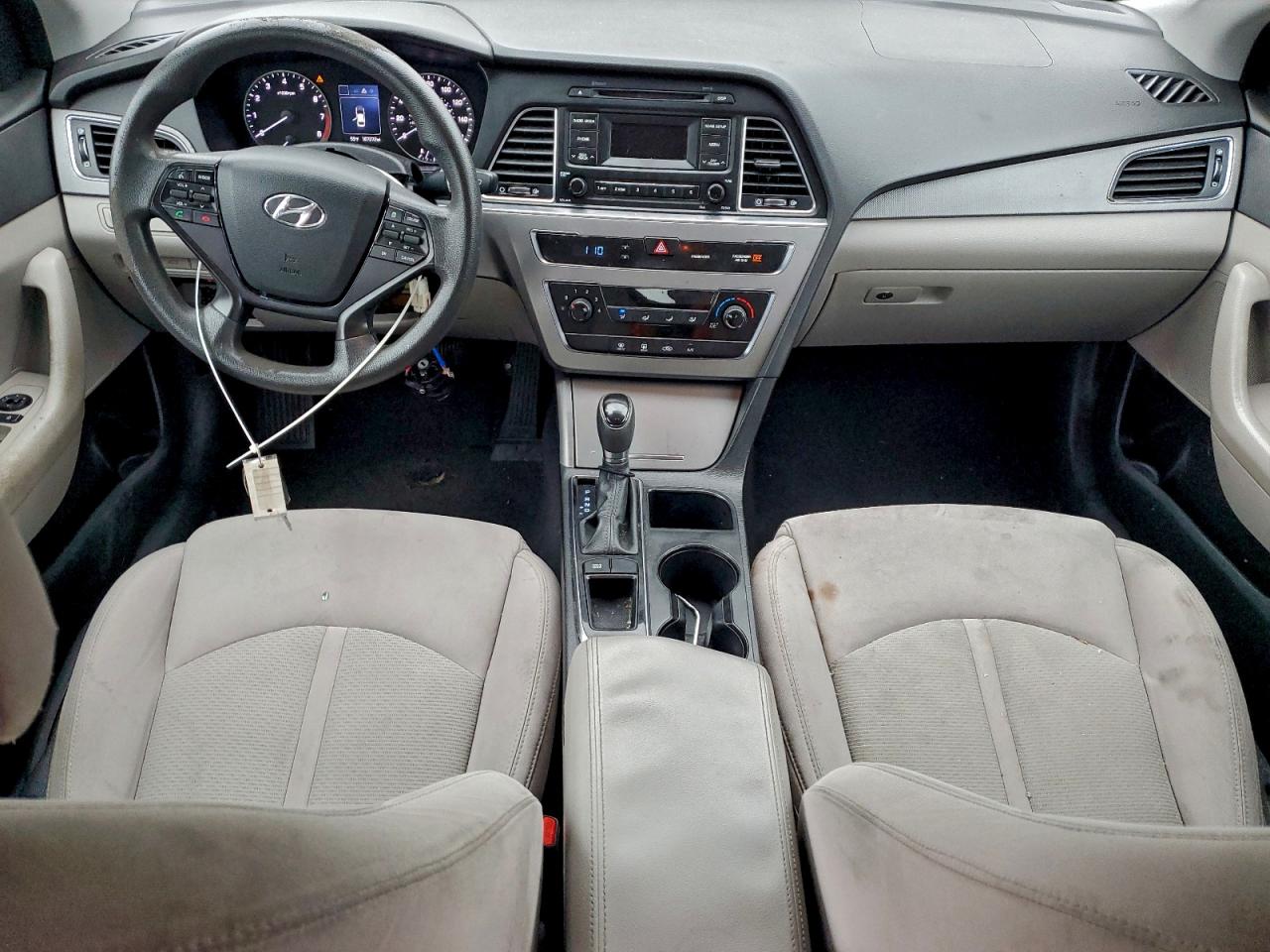 2015 HYUNDAI SONATA SE photo 8