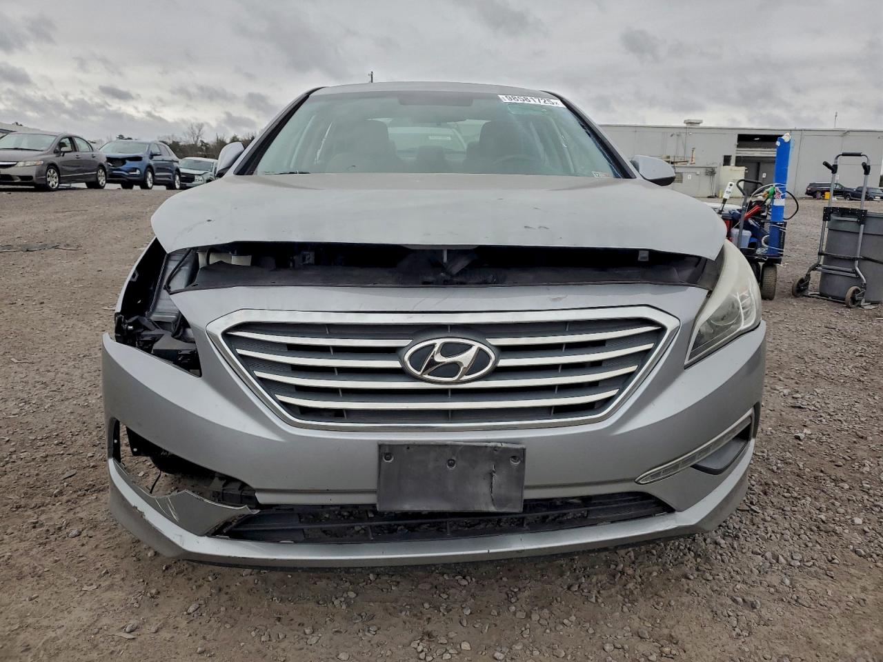2015 HYUNDAI SONATA SE photo 5