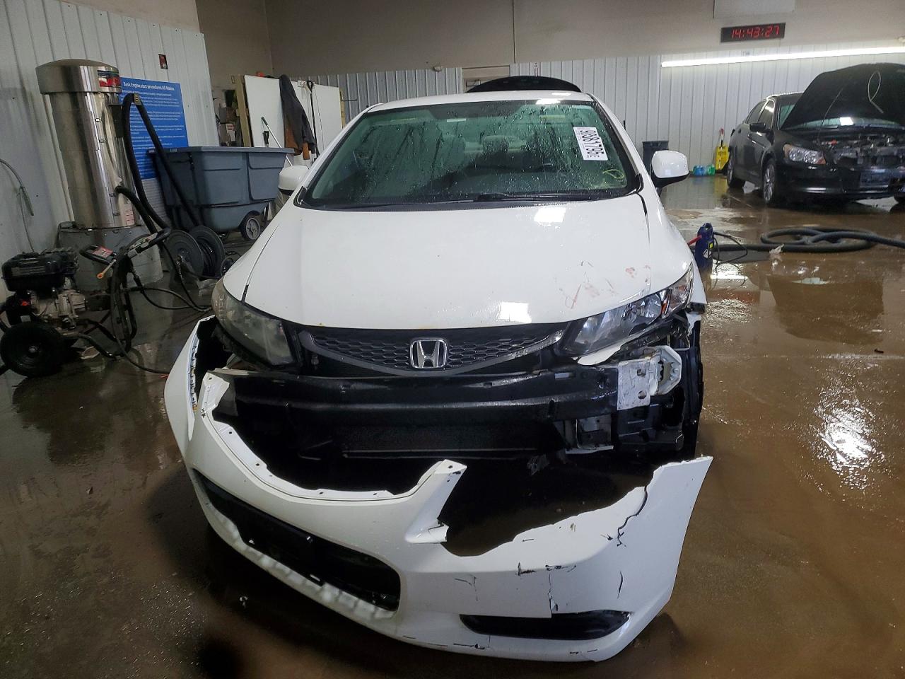 2013 HONDA CIVIC LX photo 9