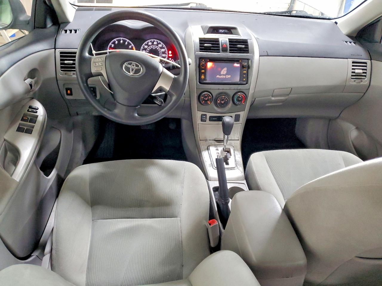 2013 TOYOTA COROLLA BASE photo 8