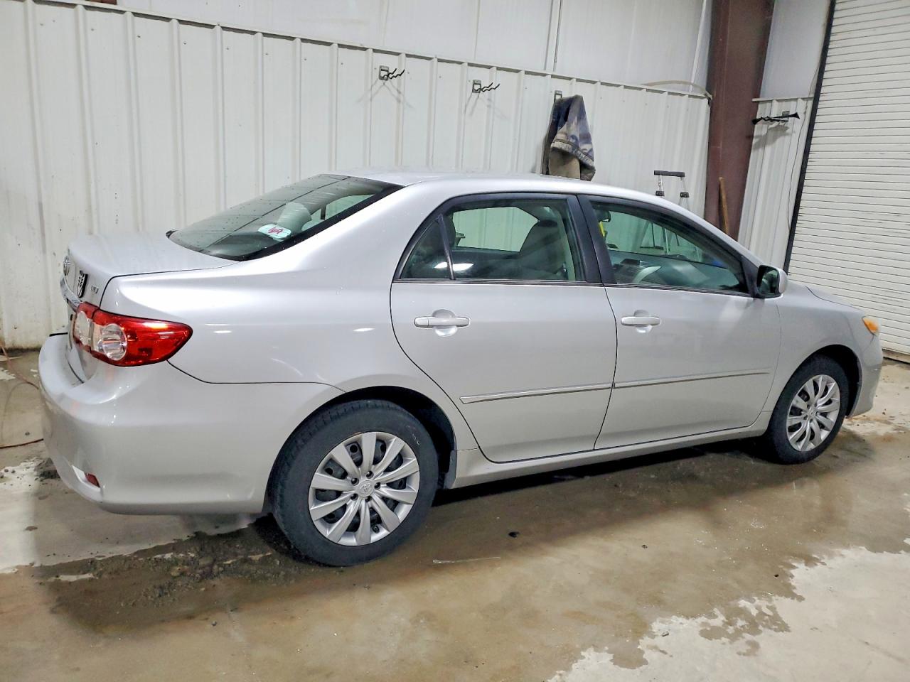 2013 TOYOTA COROLLA BASE photo 3