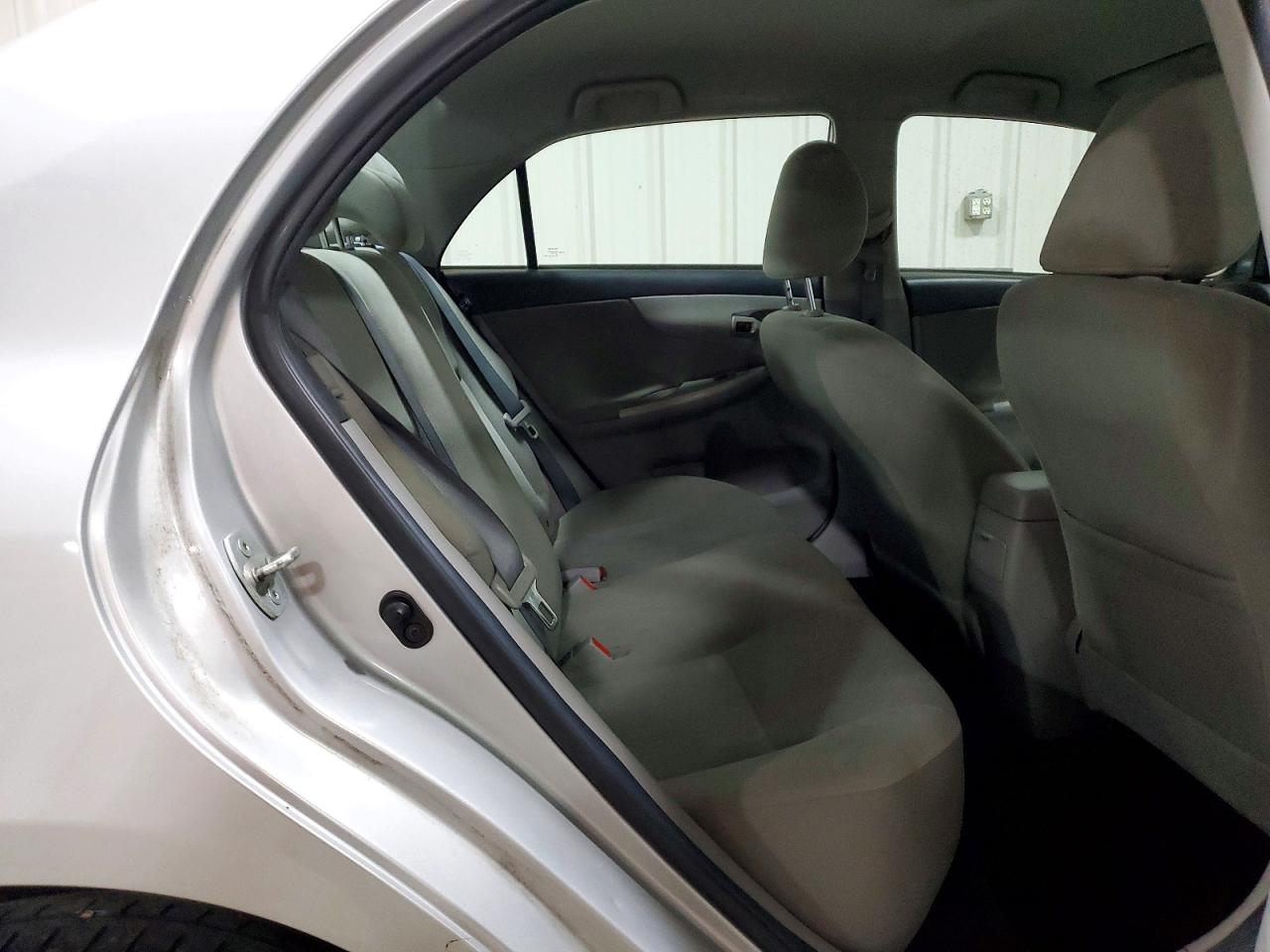 2013 TOYOTA COROLLA BASE photo 10