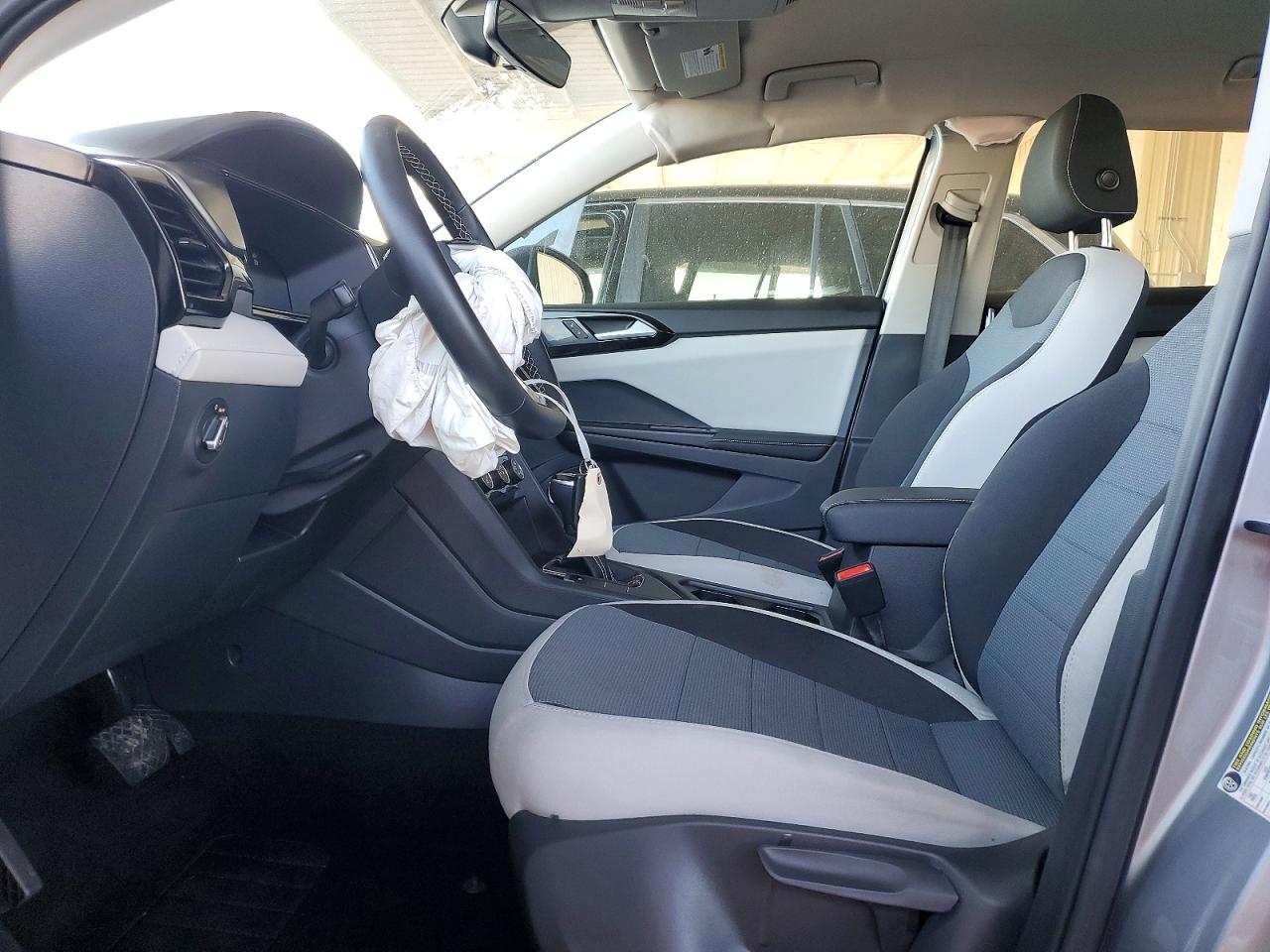 2025 VOLKSWAGEN TAOS S photo 7