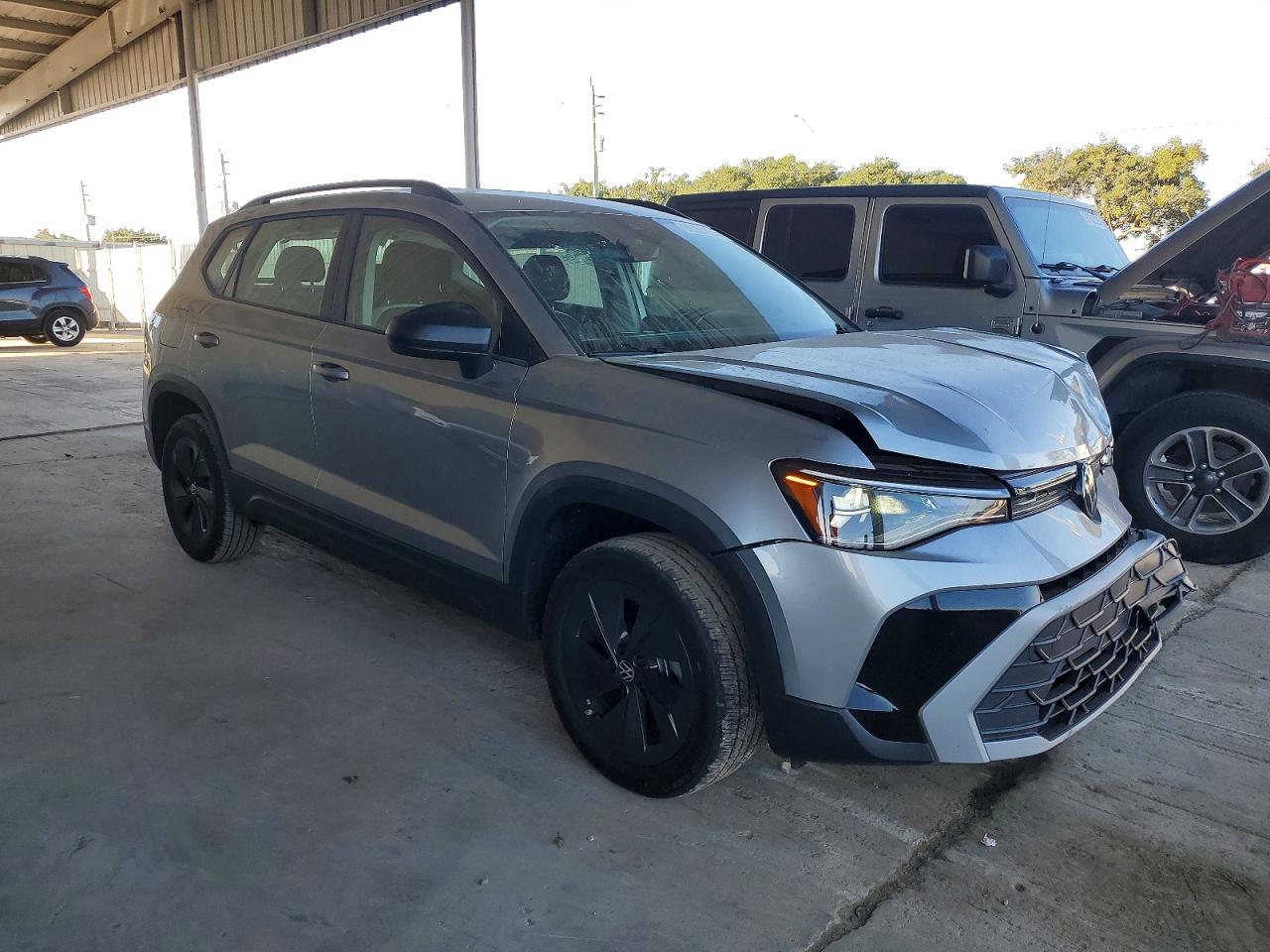 2025 VOLKSWAGEN TAOS S photo 4