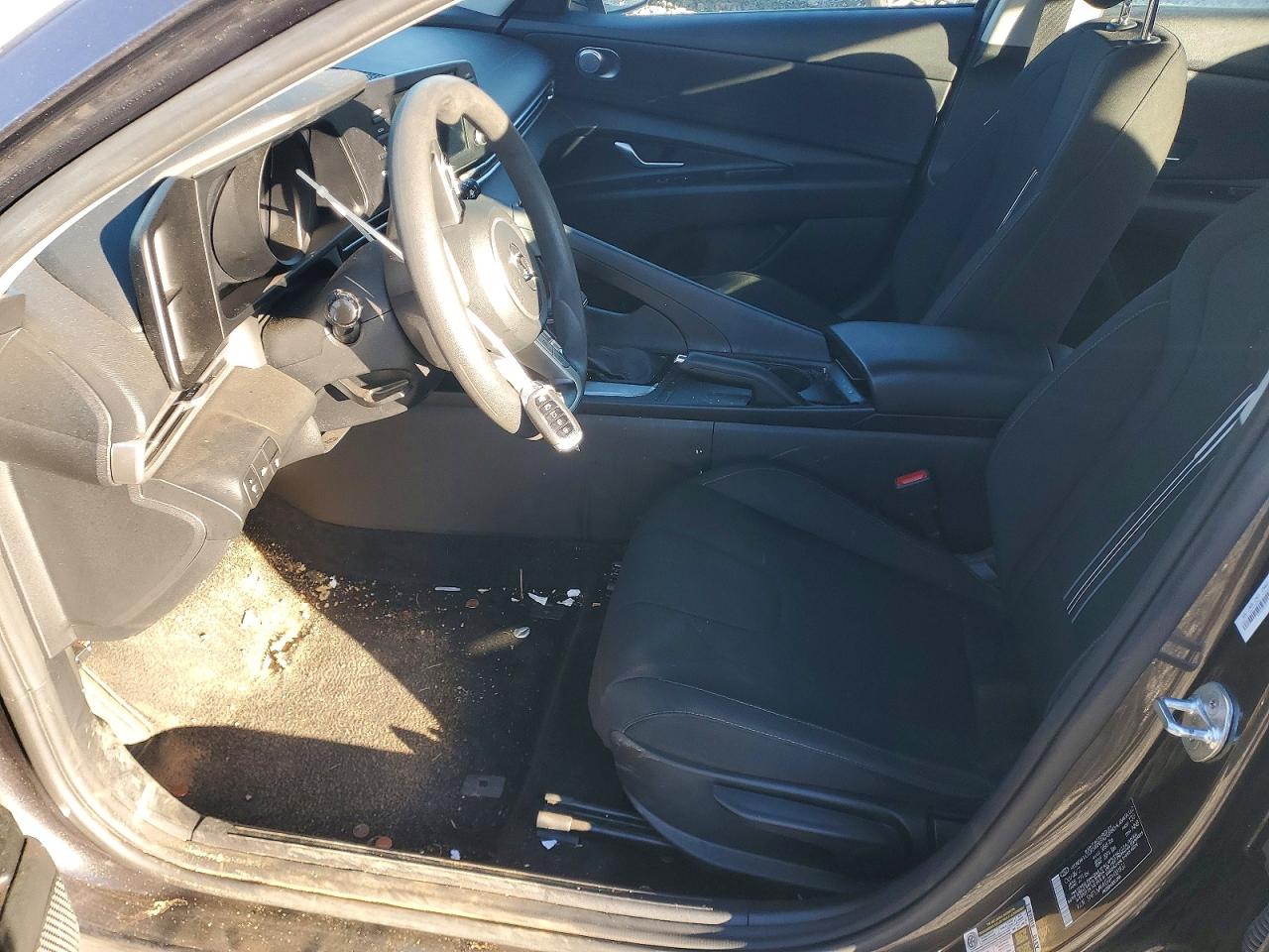 2023 HYUNDAI ELANTRA SEL photo 7