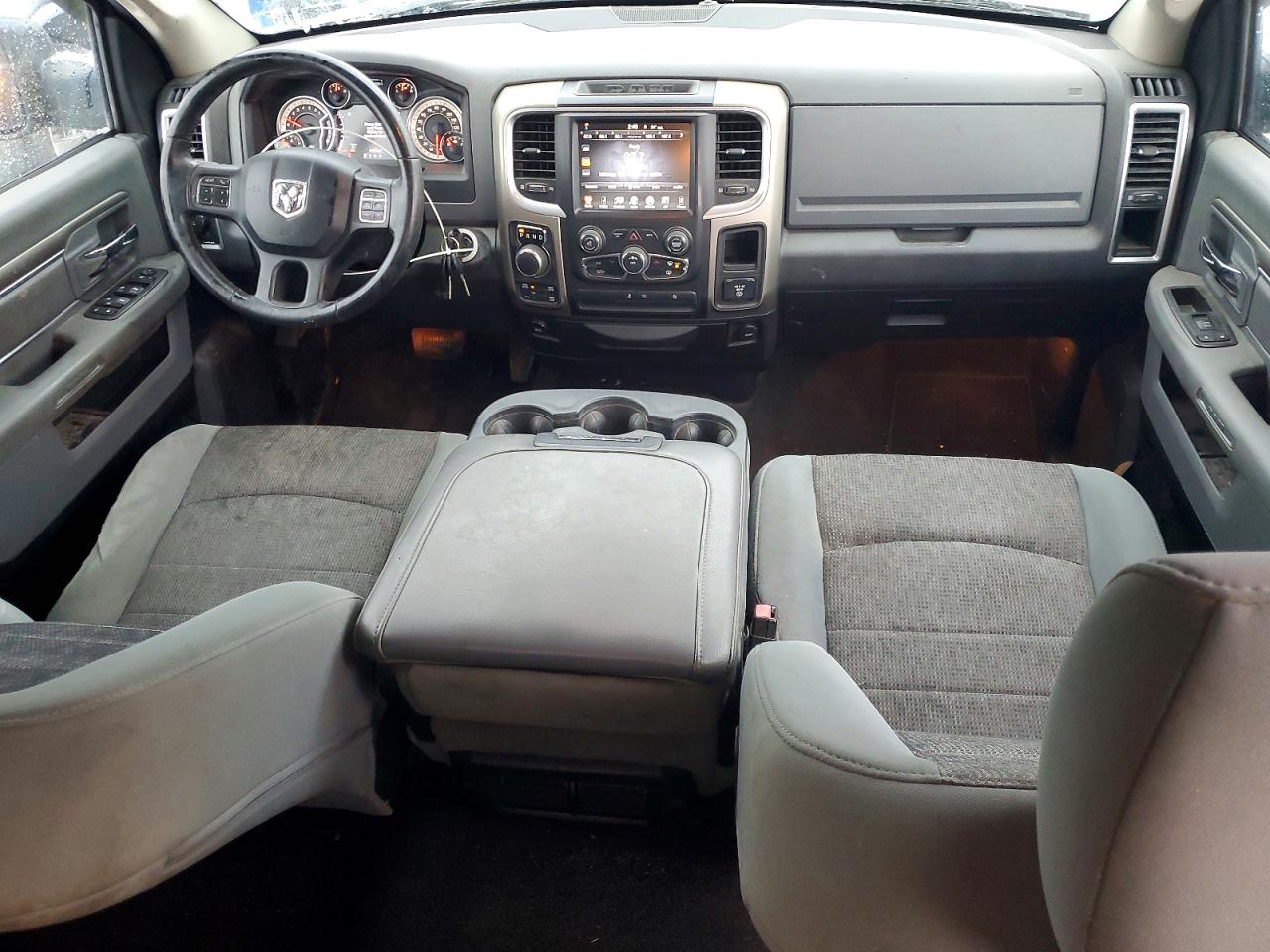 2013 RAM 1500 SLT photo 8