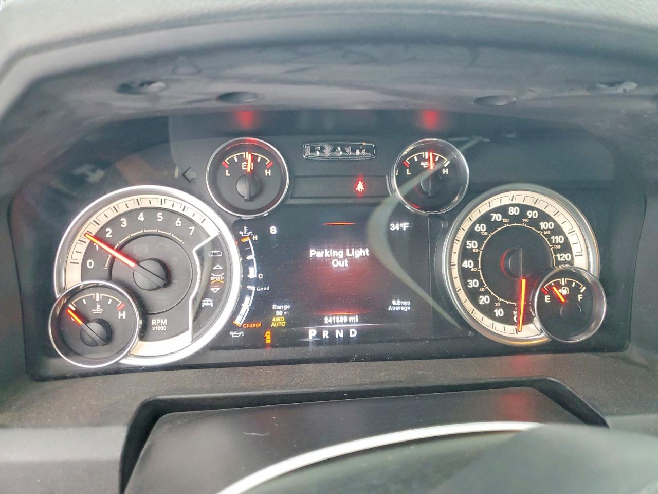 2013 RAM 1500 SLT photo 9