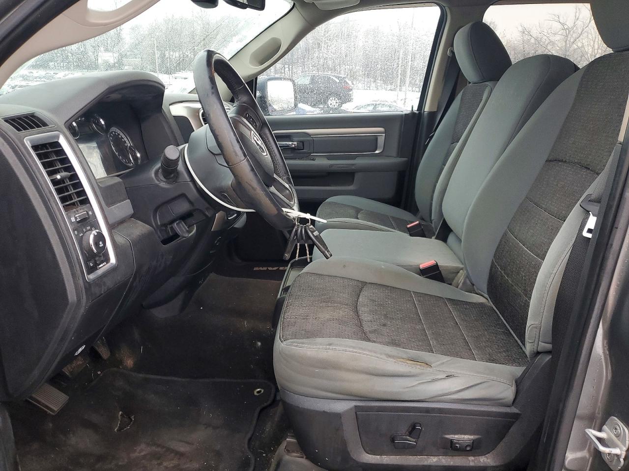 2013 RAM 1500 SLT photo 7