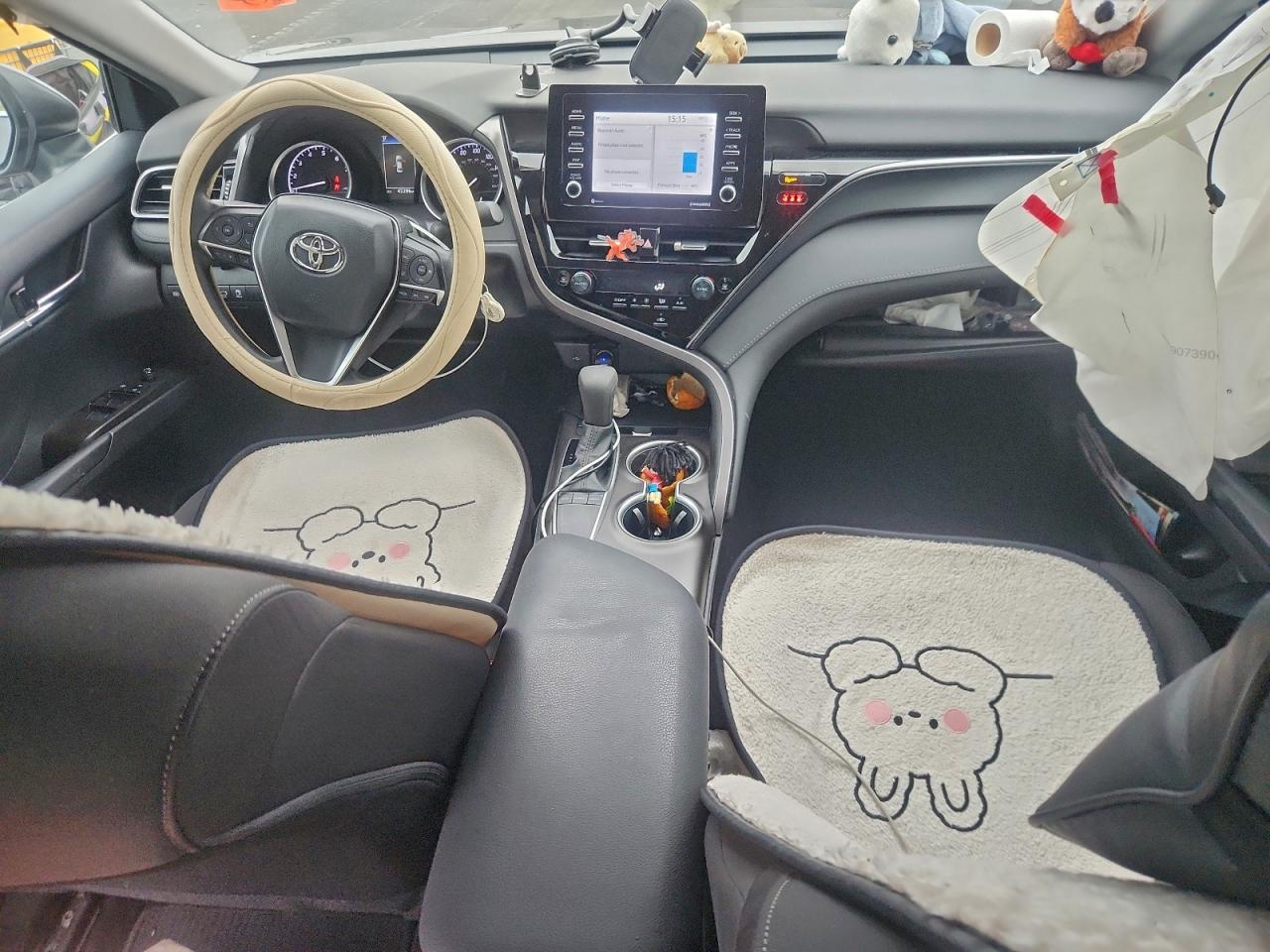 2022 TOYOTA CAMRY LE photo 8