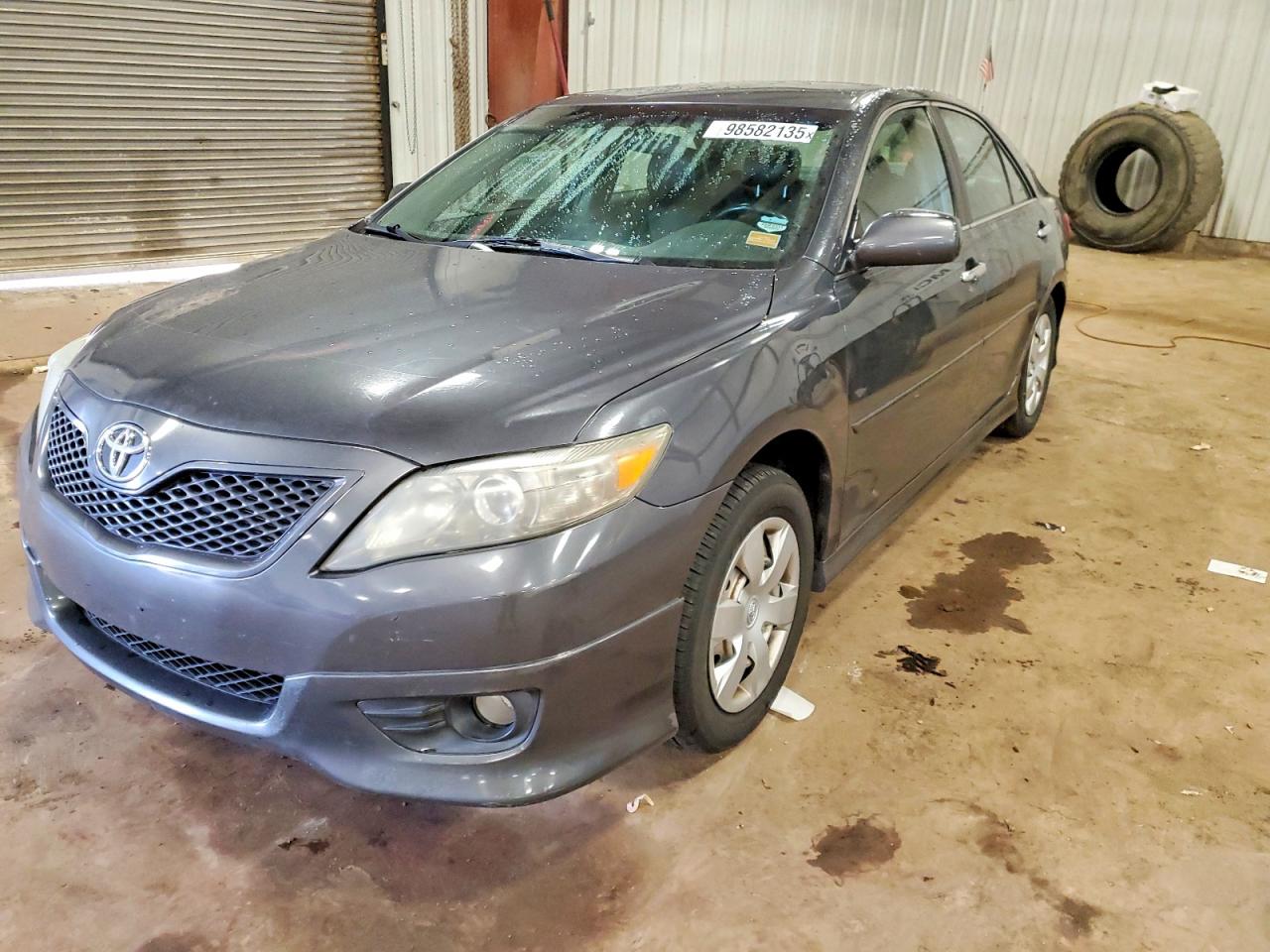 2011 TOYOTA CAMRY