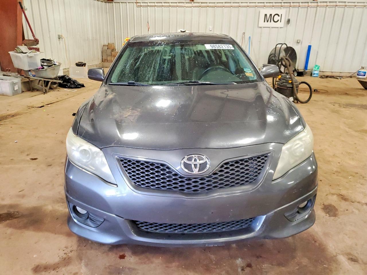 2011 TOYOTA CAMRY SE photo 5