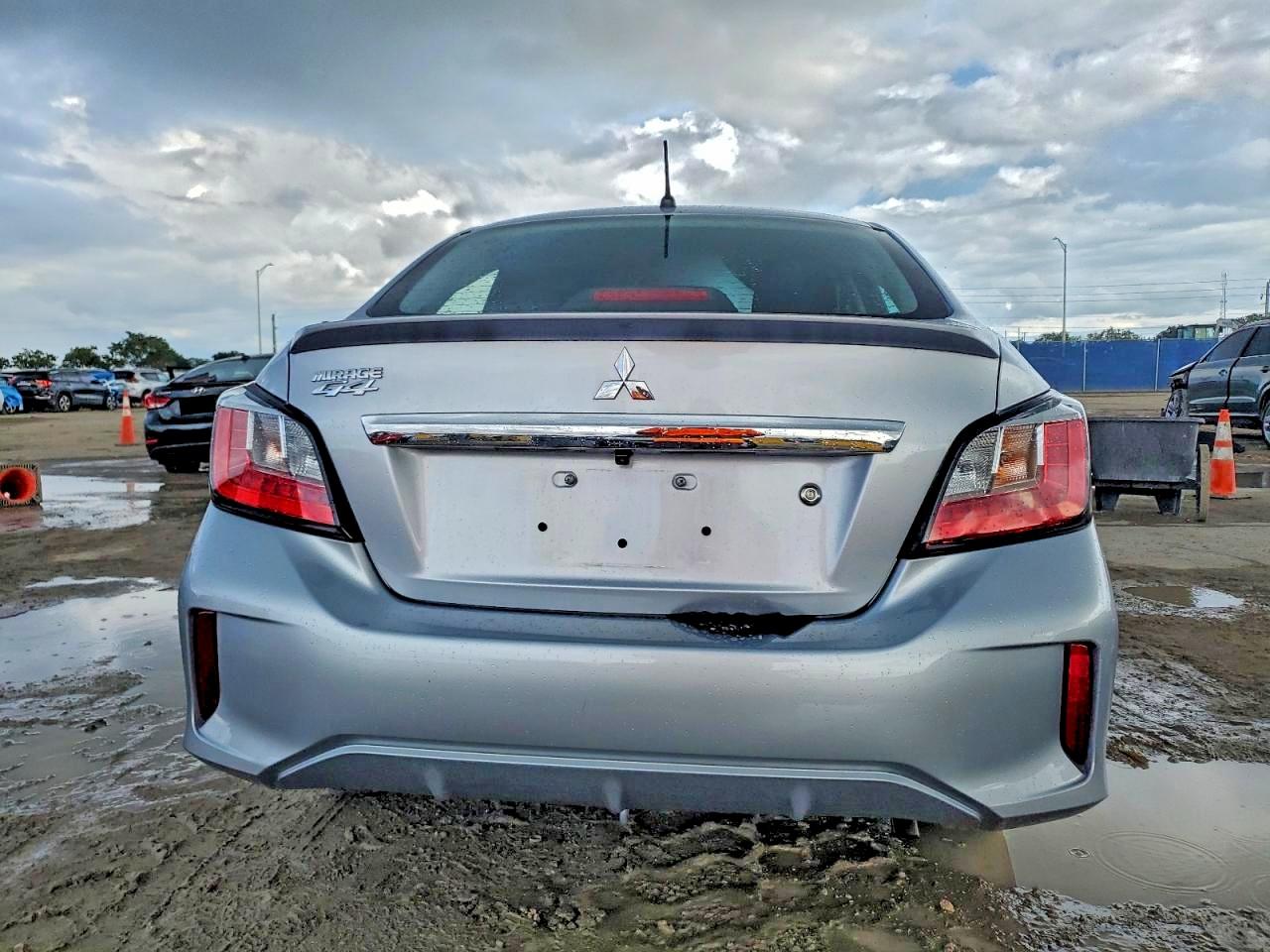 2024 MITSUBISHI MIRAGE G4 ES photo 11