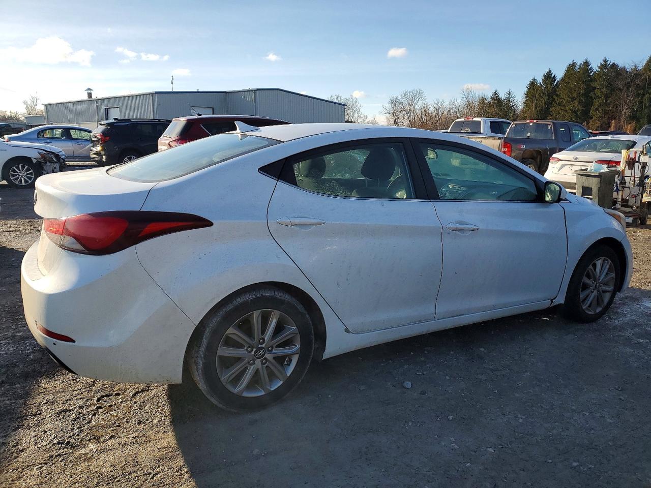 2015 HYUNDAI ELANTRA SE photo 3