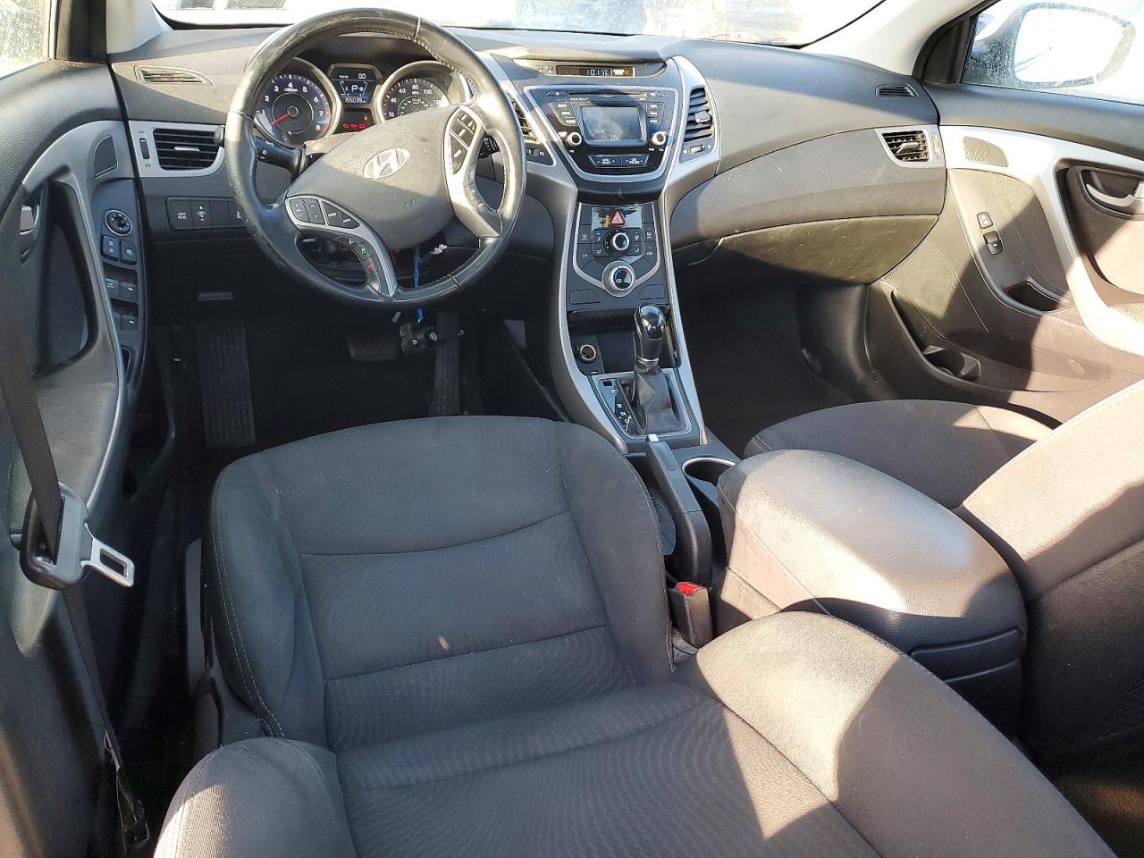 2015 HYUNDAI ELANTRA SE photo 8