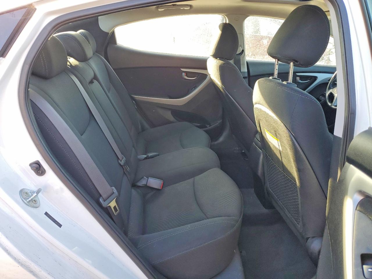 2015 HYUNDAI ELANTRA SE photo 10