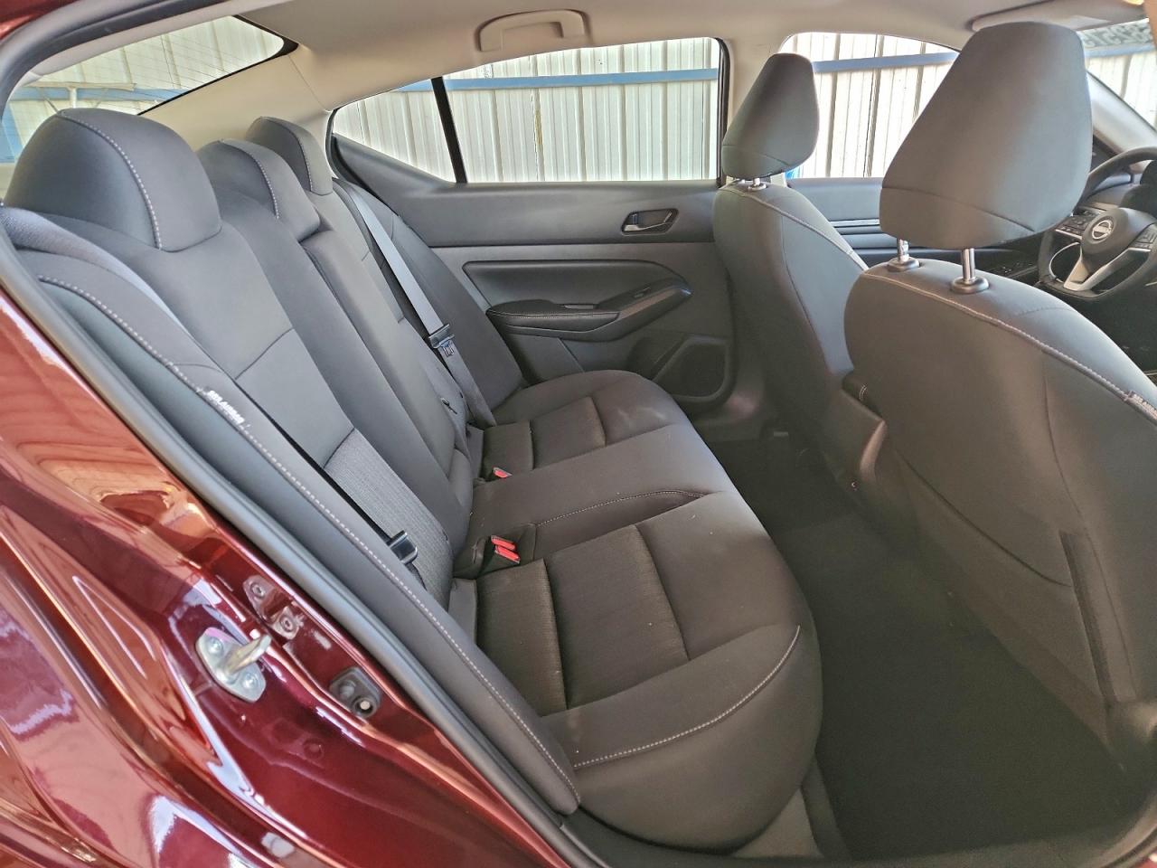 2025 NISSAN ALTIMA SV photo 10