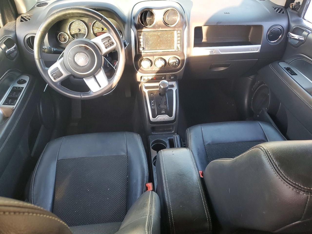 2017 JEEP COMPASS LATITUDE photo 8