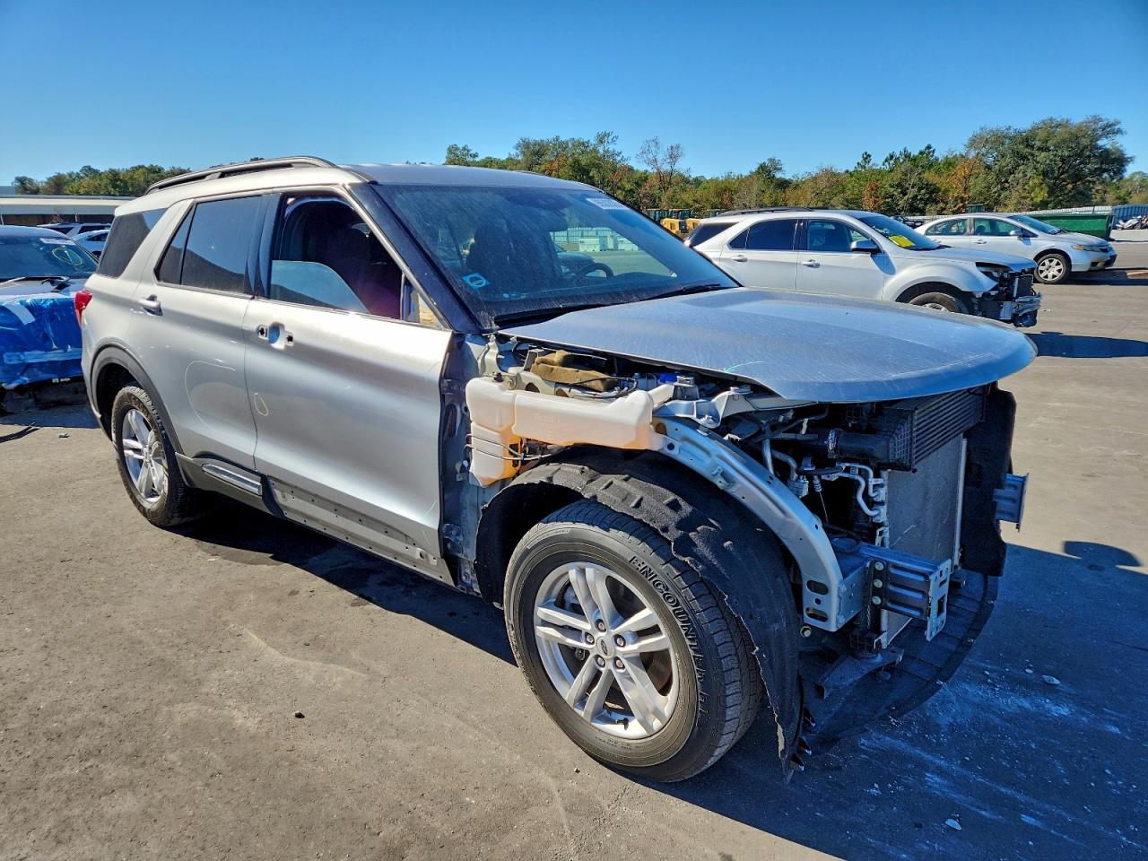2020 FORD EXPLORER XLT photo 4