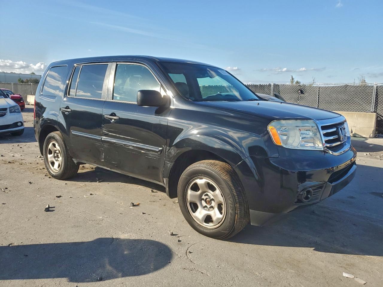2012 HONDA PILOT LX photo 4