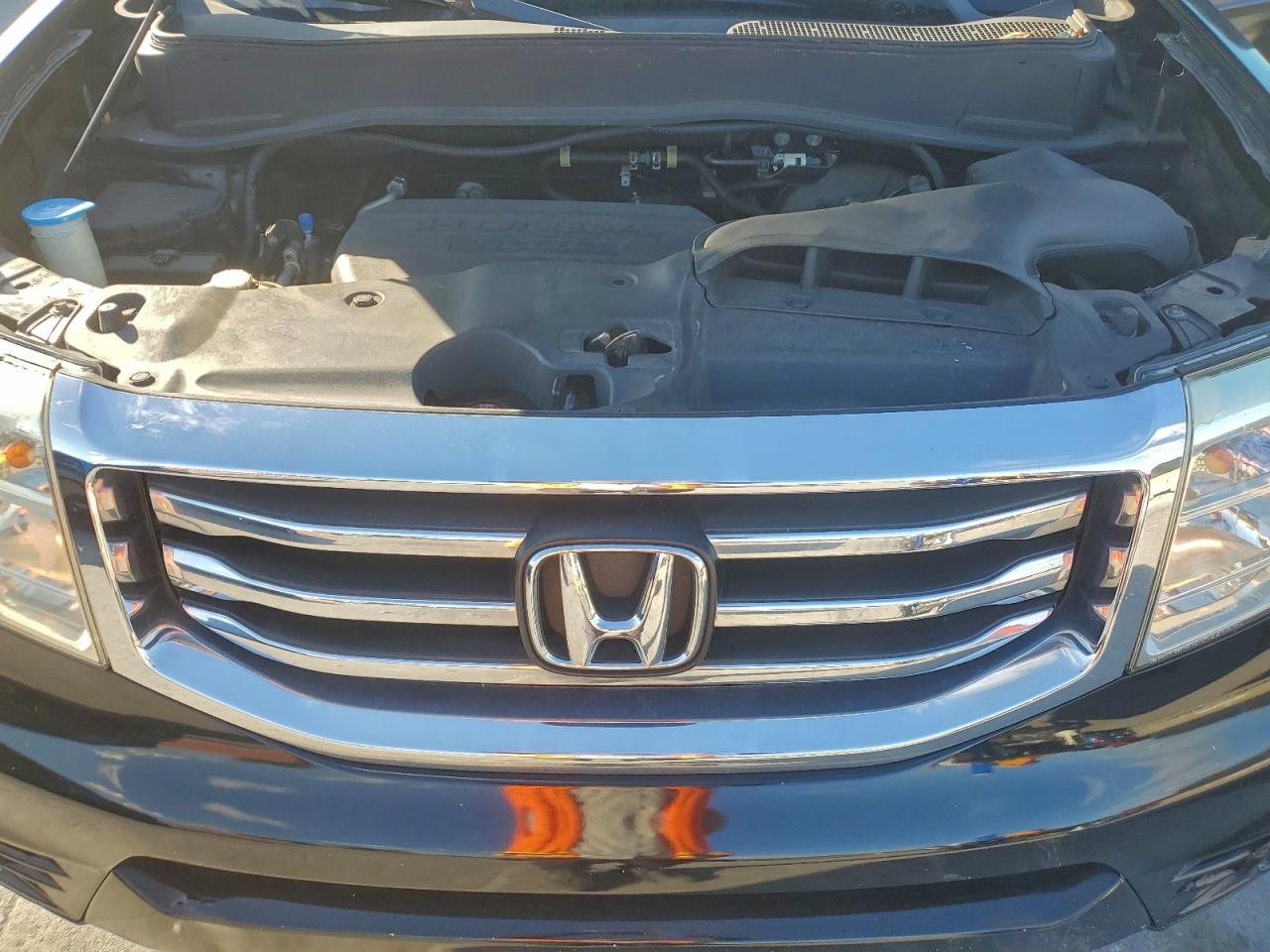 2012 HONDA PILOT LX photo 12