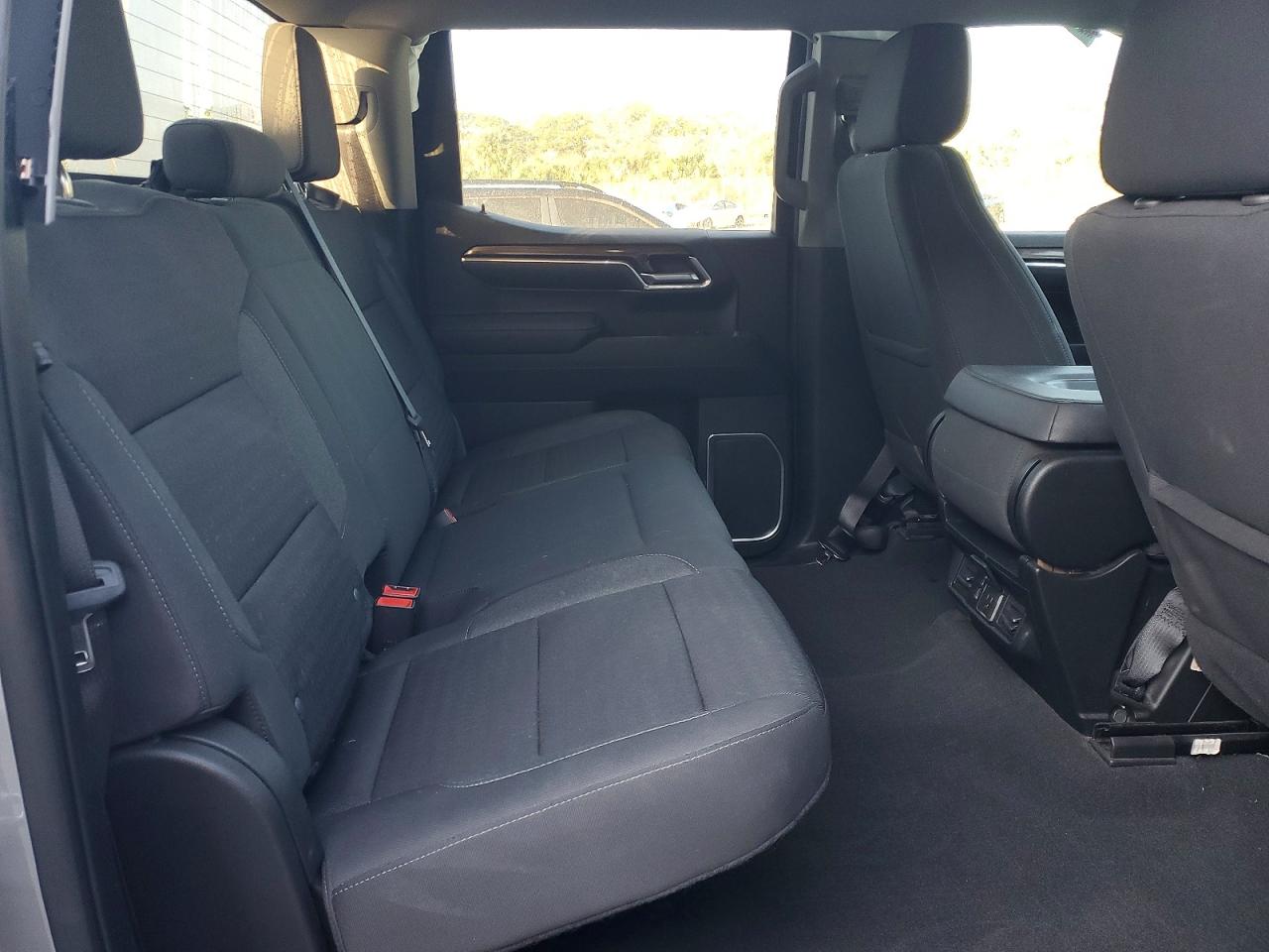 2023 CHEVROLET SILVERADO K1500 LT photo 10