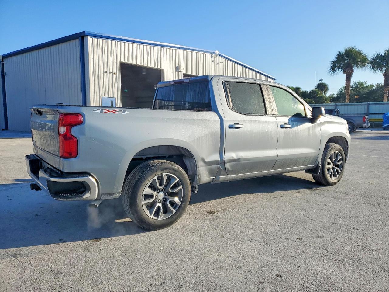 2023 CHEVROLET SILVERADO K1500 LT photo 3