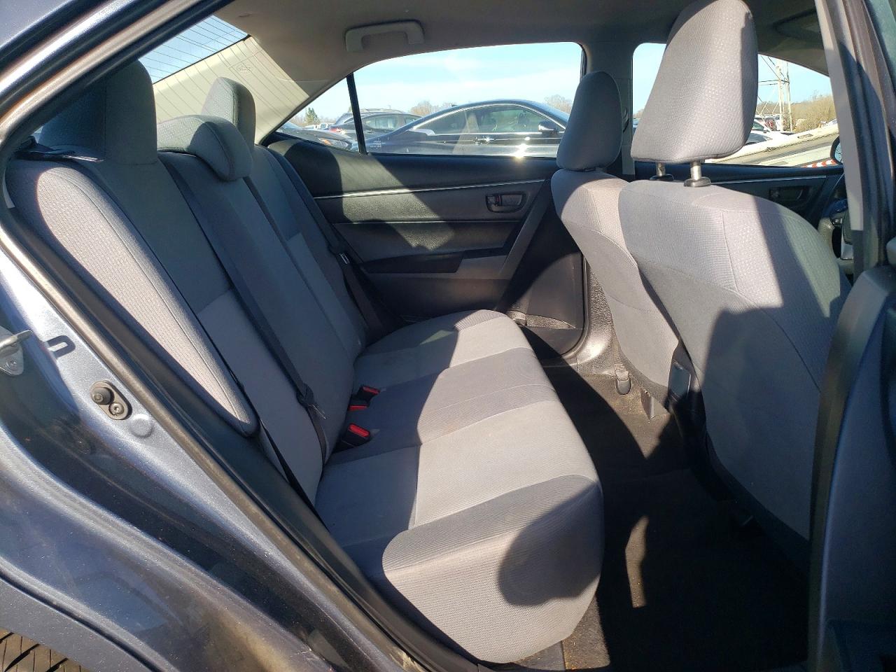 2015 TOYOTA COROLLA L photo 10