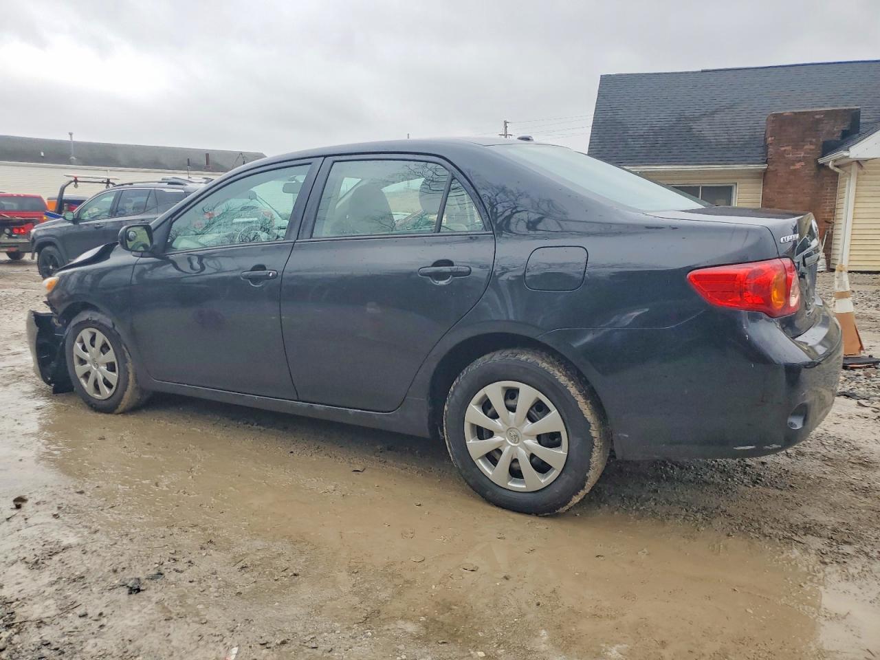 2010 TOYOTA COROLLA BASE photo 2
