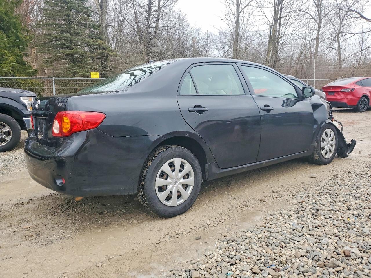 2010 TOYOTA COROLLA BASE photo 3