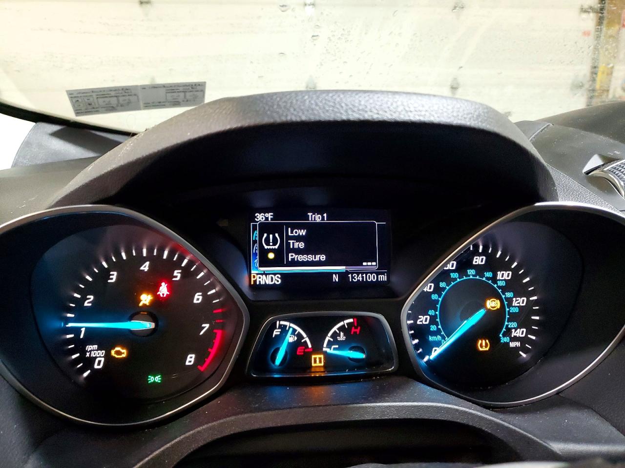2016 FORD ESCAPE SE photo 9