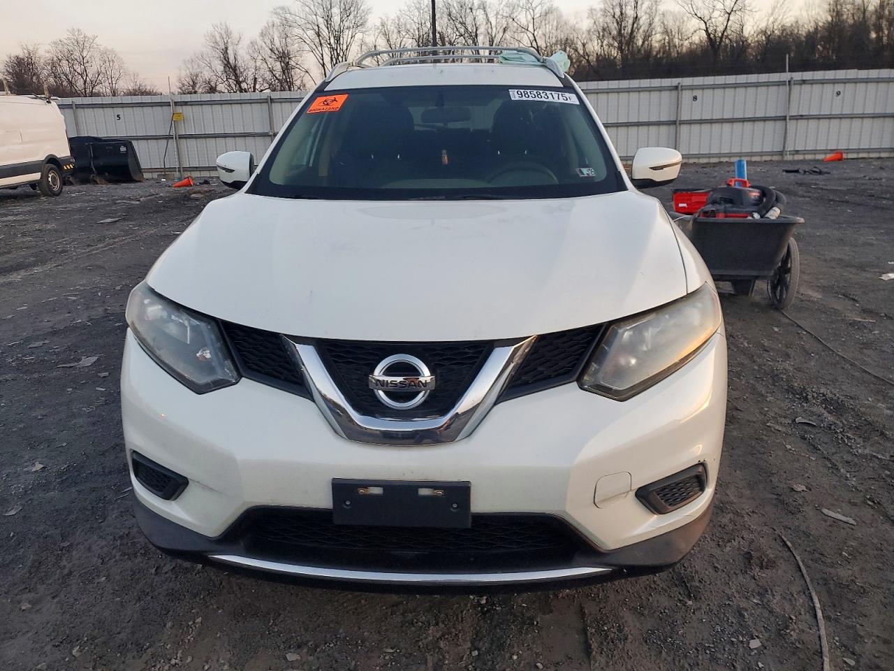 2016 NISSAN ROGUE SV photo 5