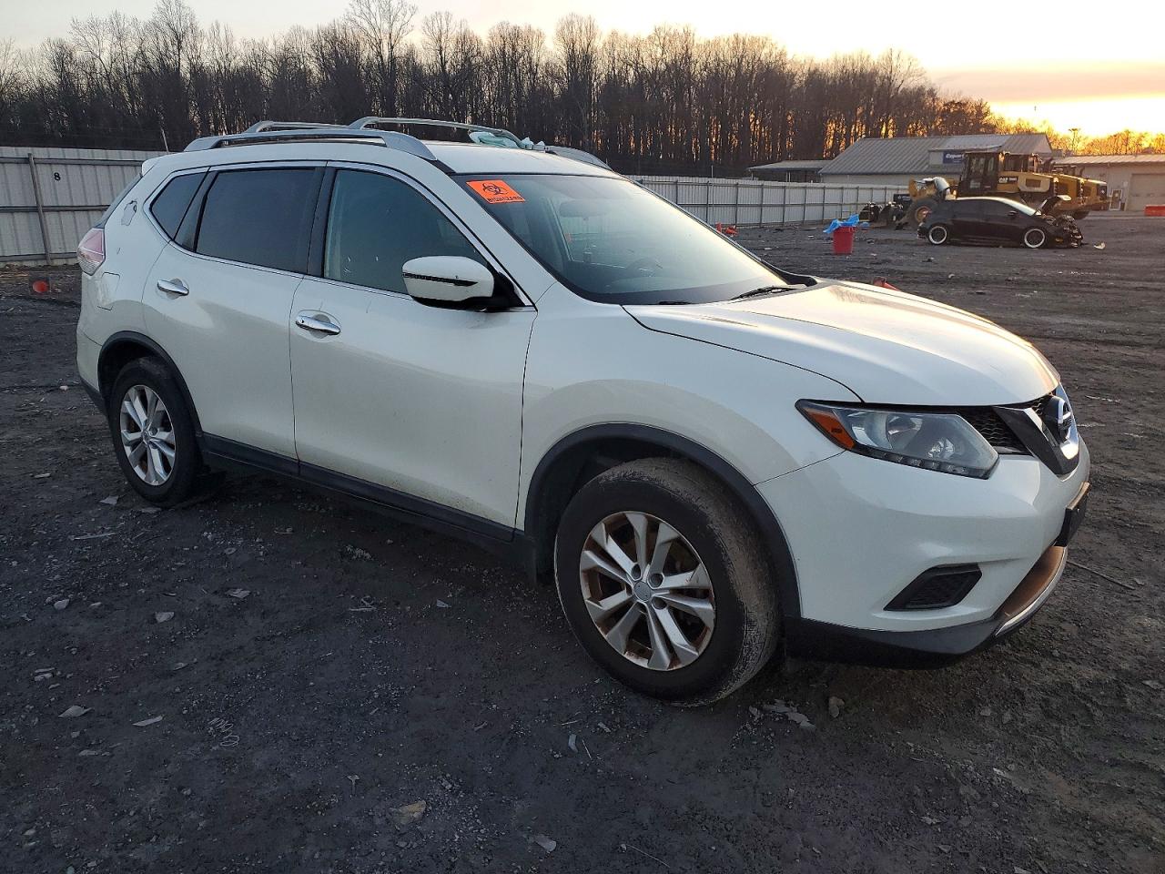 2016 NISSAN ROGUE SV photo 4